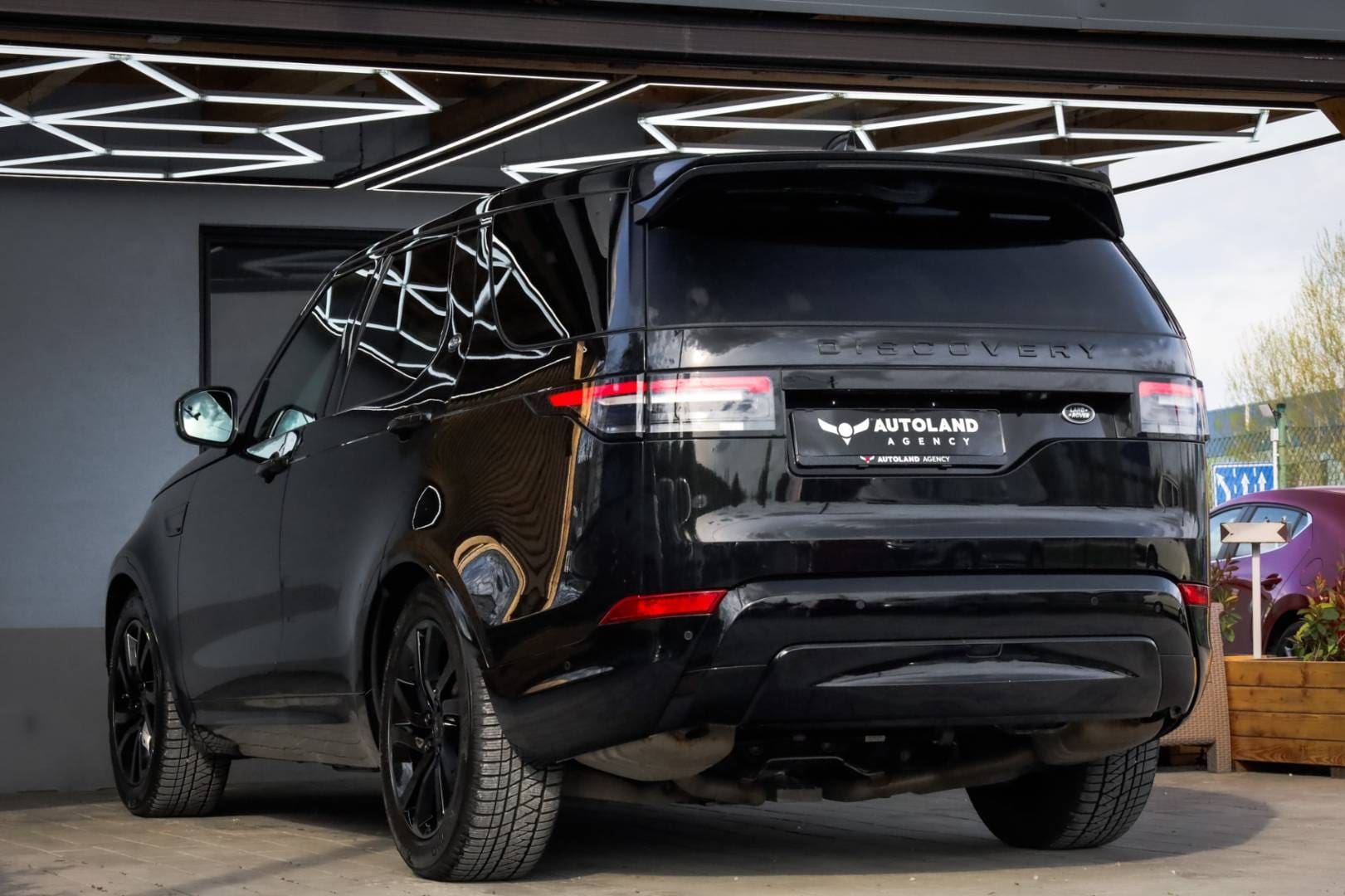 Land-Rover-Discovery-30D-SDV6-306k-HSE-Luxury-AWD-AT-8