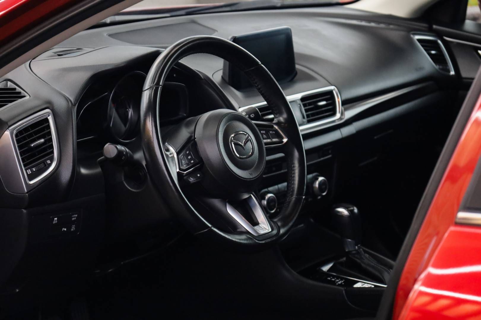 Mazda-3-20-Skyactiv-G120-Revolution-AT-11