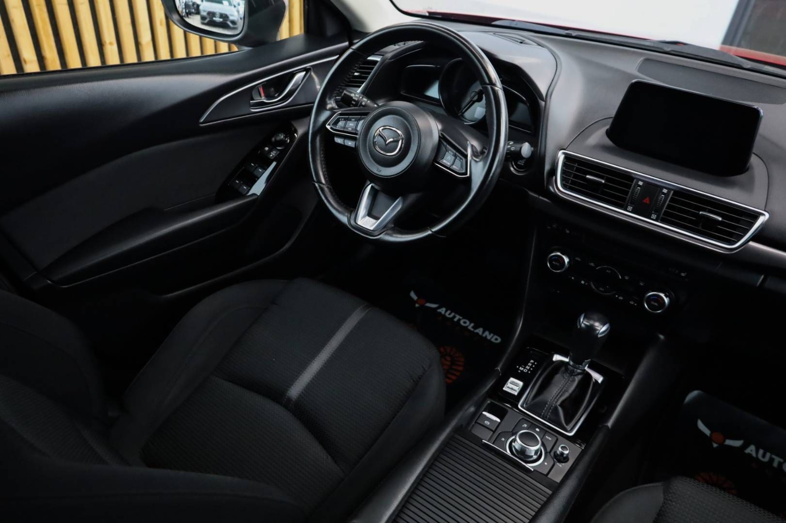 Mazda-3-20-Skyactiv-G120-Revolution-AT-14