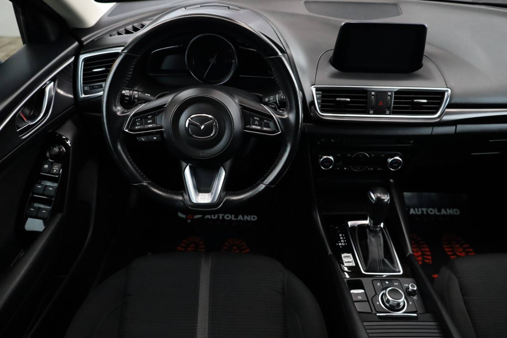 Mazda-3-20-Skyactiv-G120-Revolution-AT-15