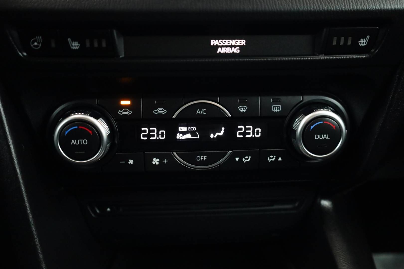 Mazda-3-20-Skyactiv-G120-Revolution-AT-32