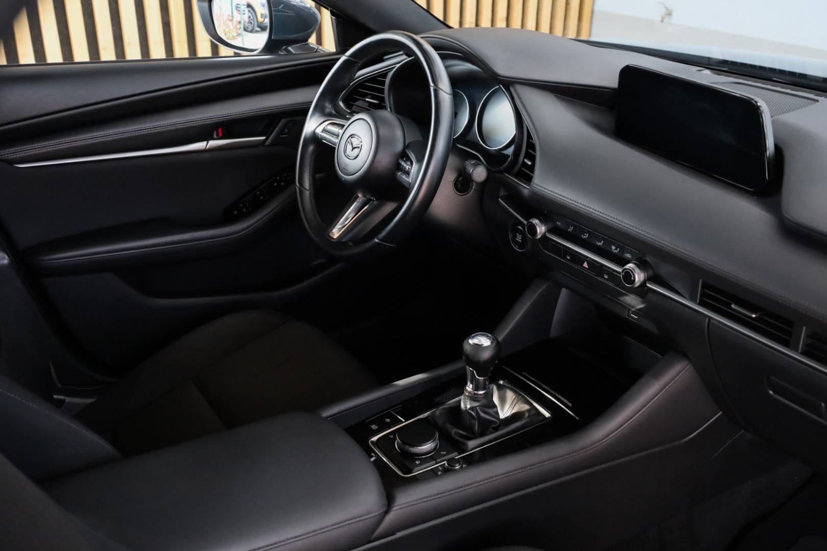Mazda-3-20-Skyactiv-G122-43