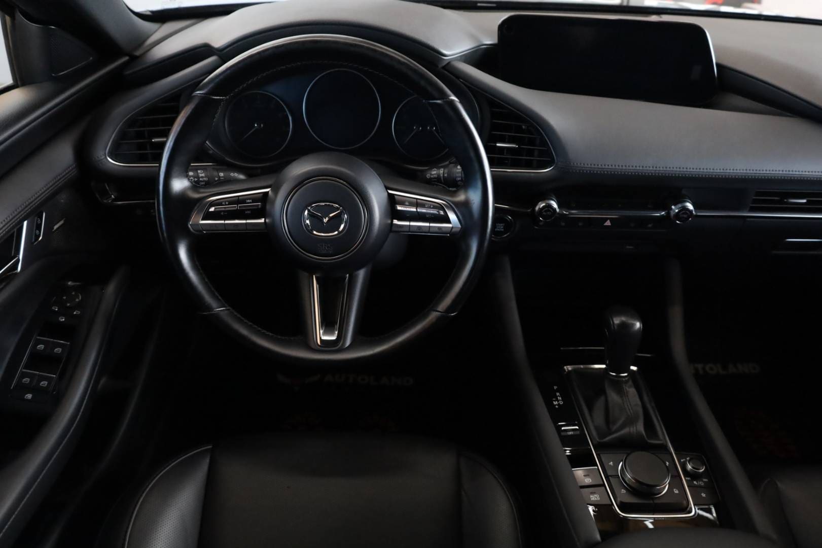 Mazda-3-20-Skyactiv-X180-GT-PlusStyleSoundSafetyLuxury-AT-AWD-15