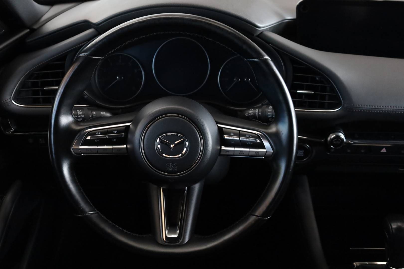 Mazda-3-20-Skyactiv-X180-GT-PlusStyleSoundSafetyLuxury-AT-AWD-16