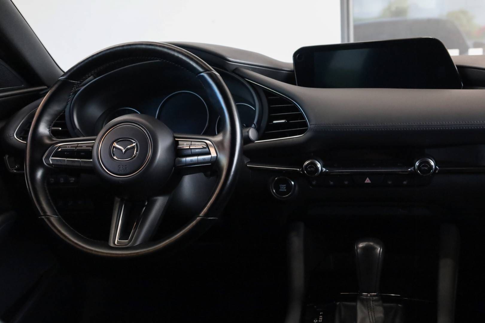 Mazda-3-20-Skyactiv-X180-GT-PlusStyleSoundSafetyLuxury-AT-AWD-17