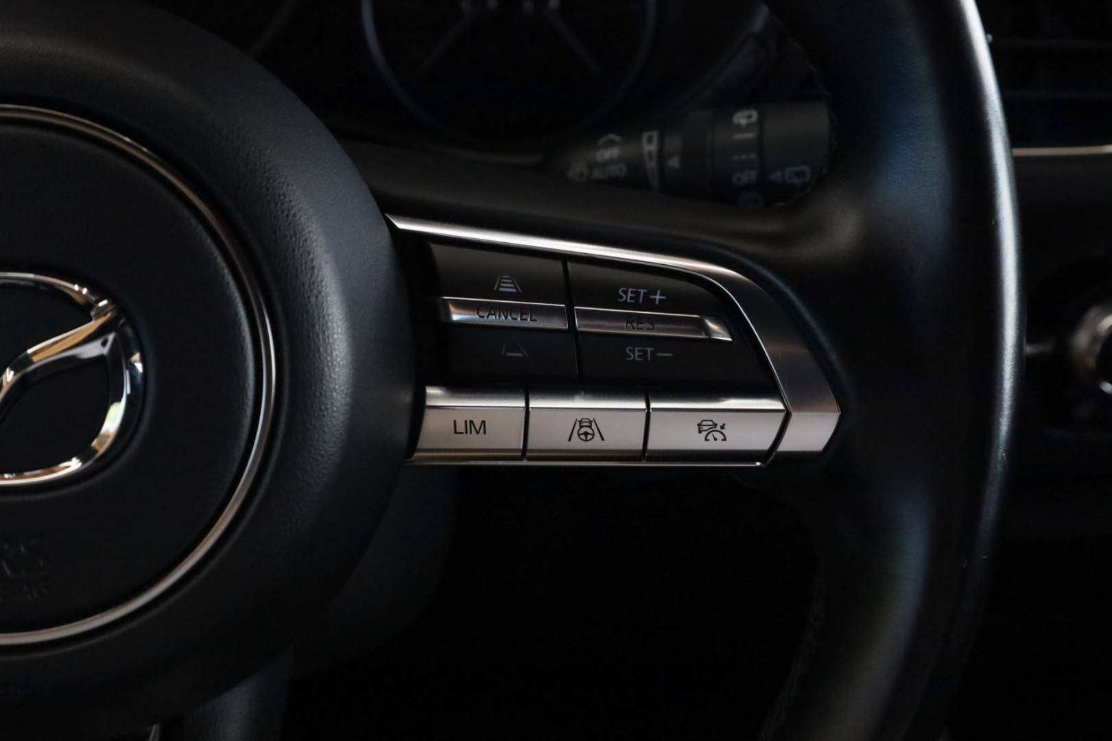 Mazda-3-20-Skyactiv-X180-GT-PlusStyleSoundSafetyLuxury-AT-AWD-19
