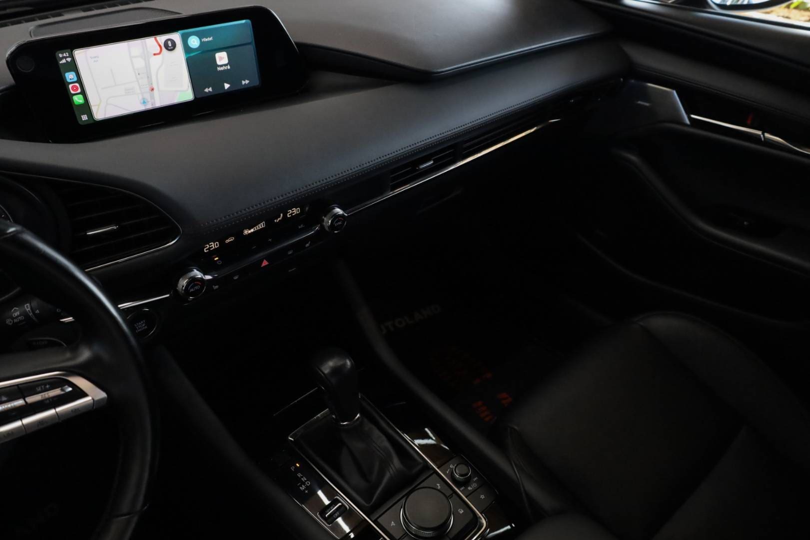 Mazda-3-20-Skyactiv-X180-GT-PlusStyleSoundSafetyLuxury-AT-AWD-25