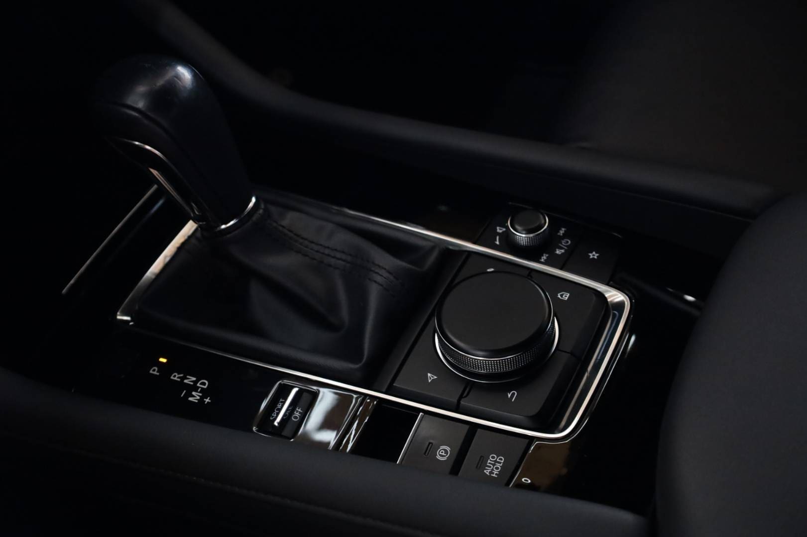 Mazda-3-20-Skyactiv-X180-GT-PlusStyleSoundSafetyLuxury-AT-AWD-37