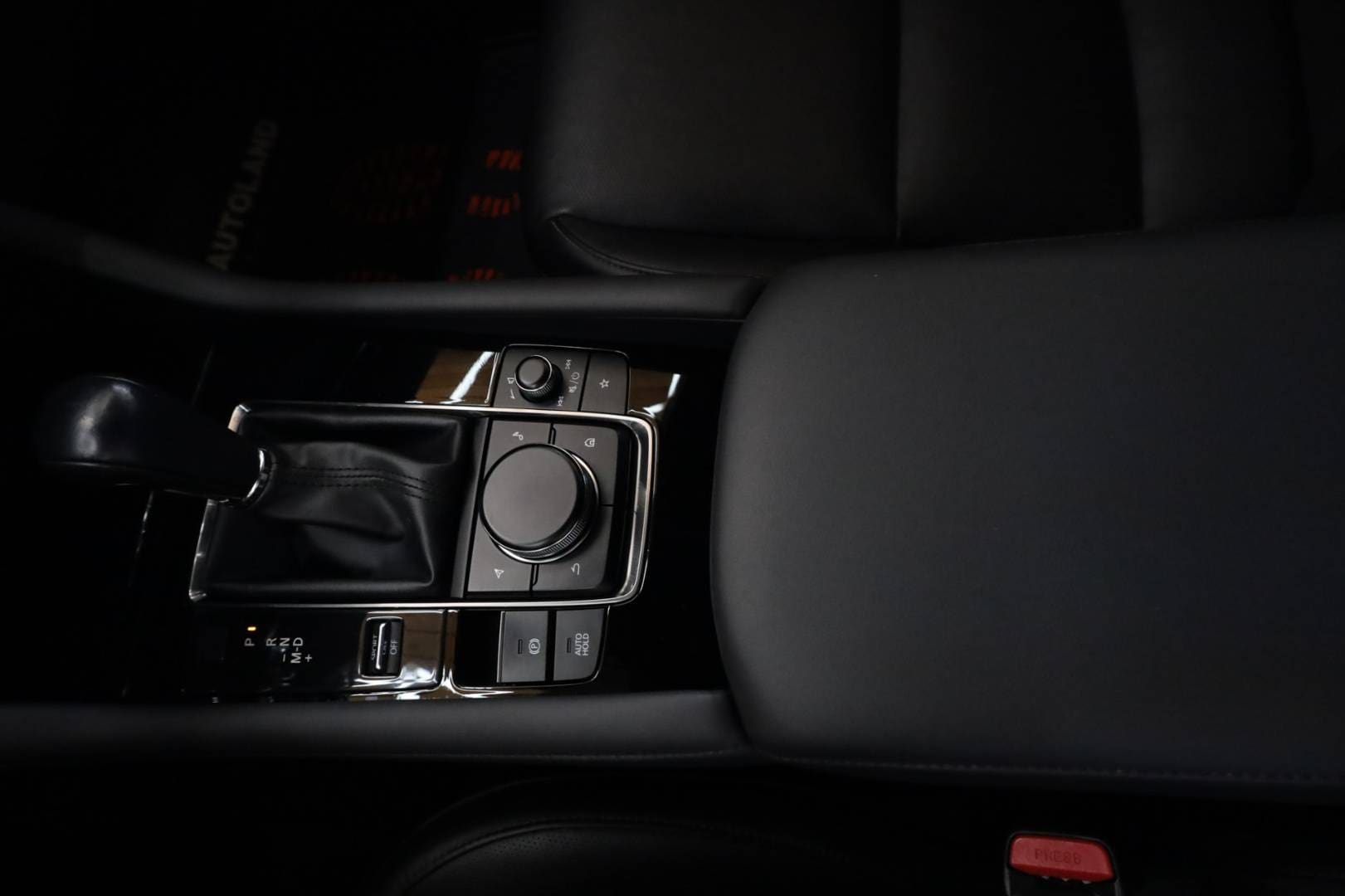 Mazda-3-20-Skyactiv-X180-GT-PlusStyleSoundSafetyLuxury-AT-AWD-38