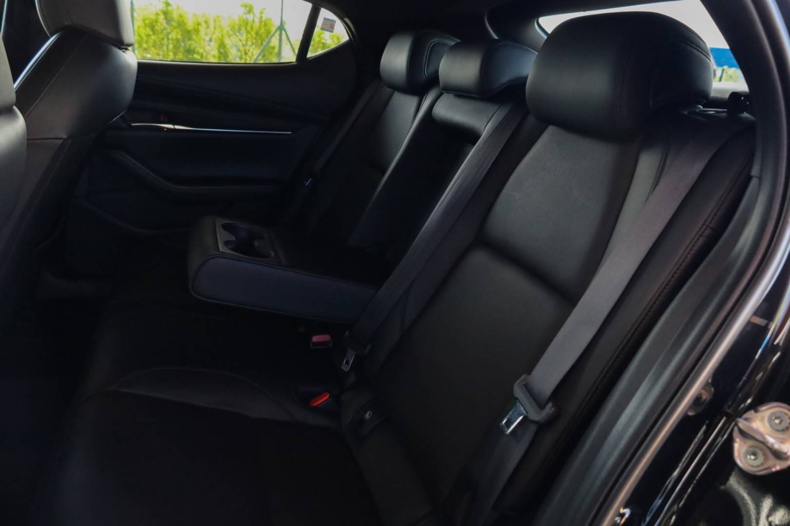 Mazda-3-20-Skyactiv-X180-GT-PlusStyleSoundSafetyLuxury-AT-AWD-45