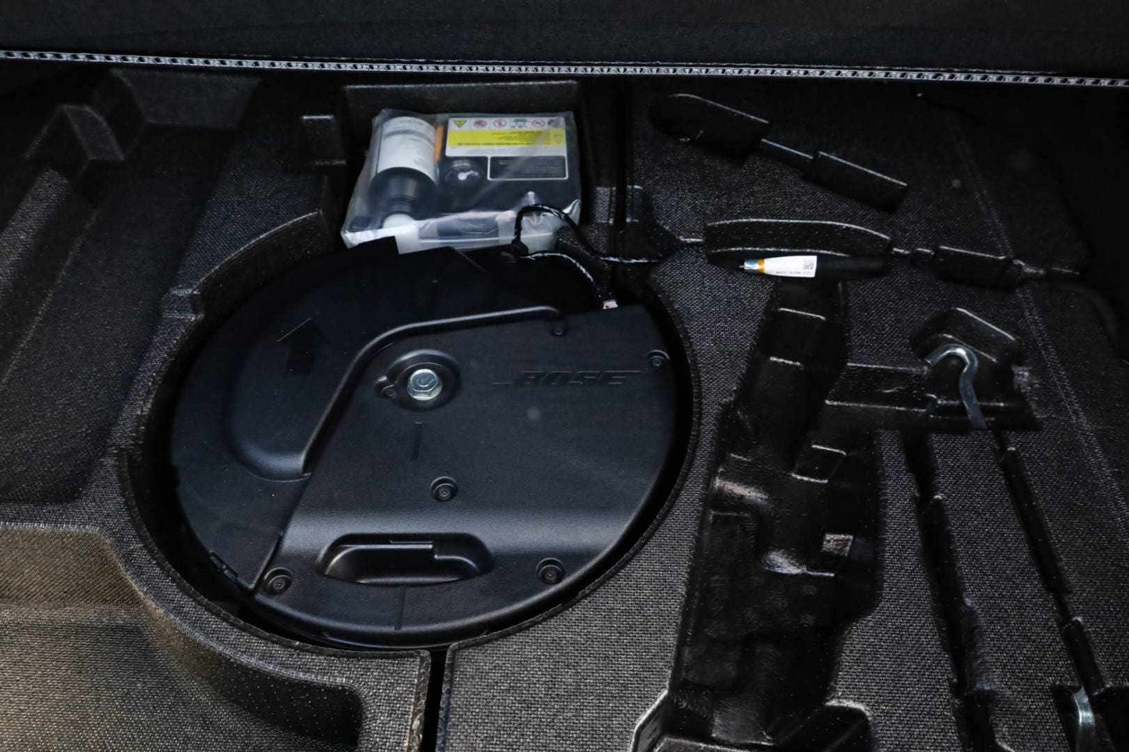Mazda-3-20-Skyactiv-X180-GT-PlusStyleSoundSafetyLuxury-AT-AWD-47