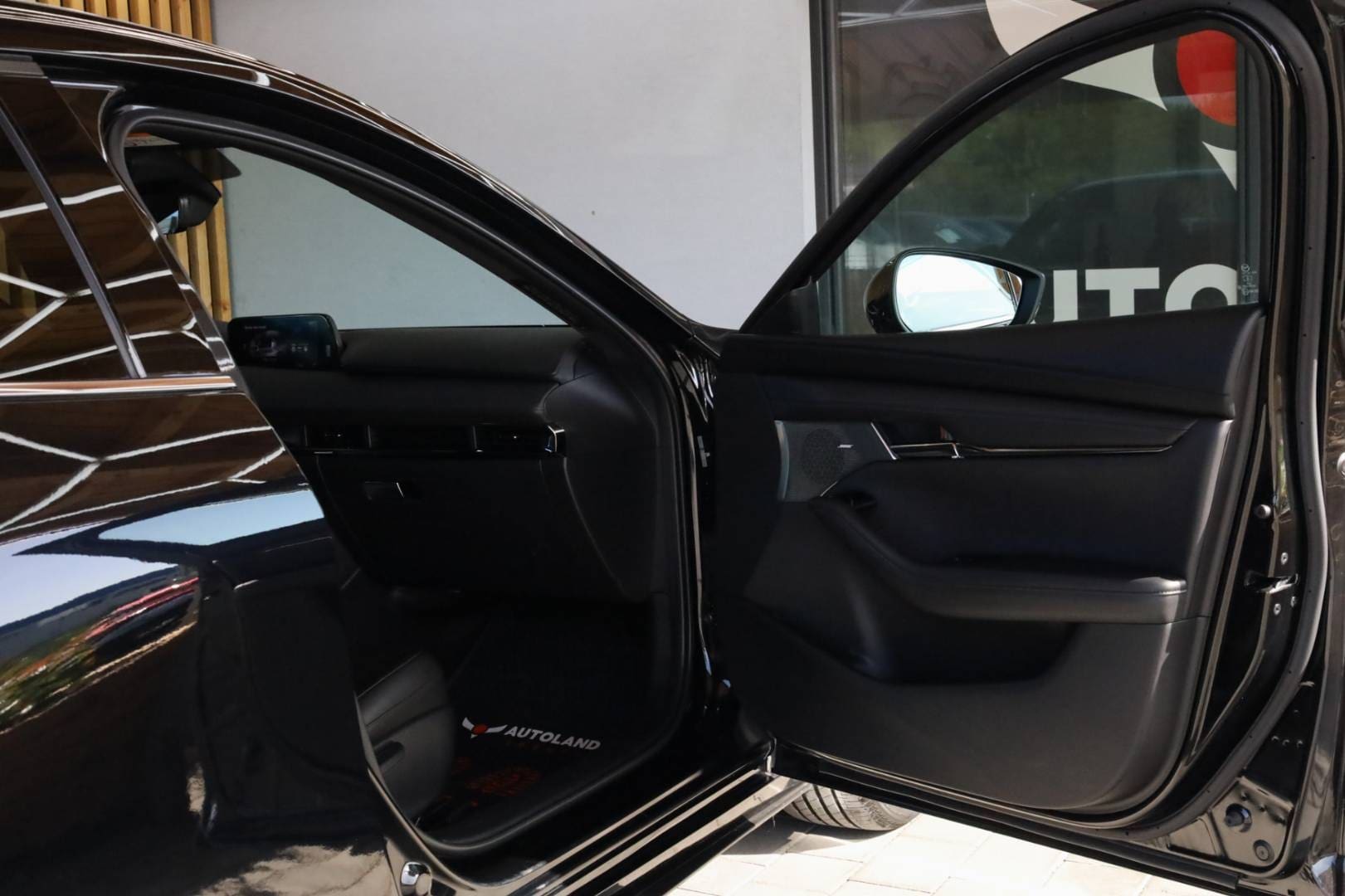 Mazda-3-20-Skyactiv-X180-GT-PlusStyleSoundSafetyLuxury-AT-AWD-50