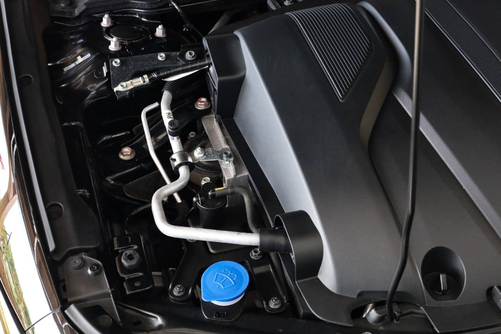 Mazda-3-20-Skyactiv-X180-GT-PlusStyleSoundSafetyLuxury-AT-AWD-54