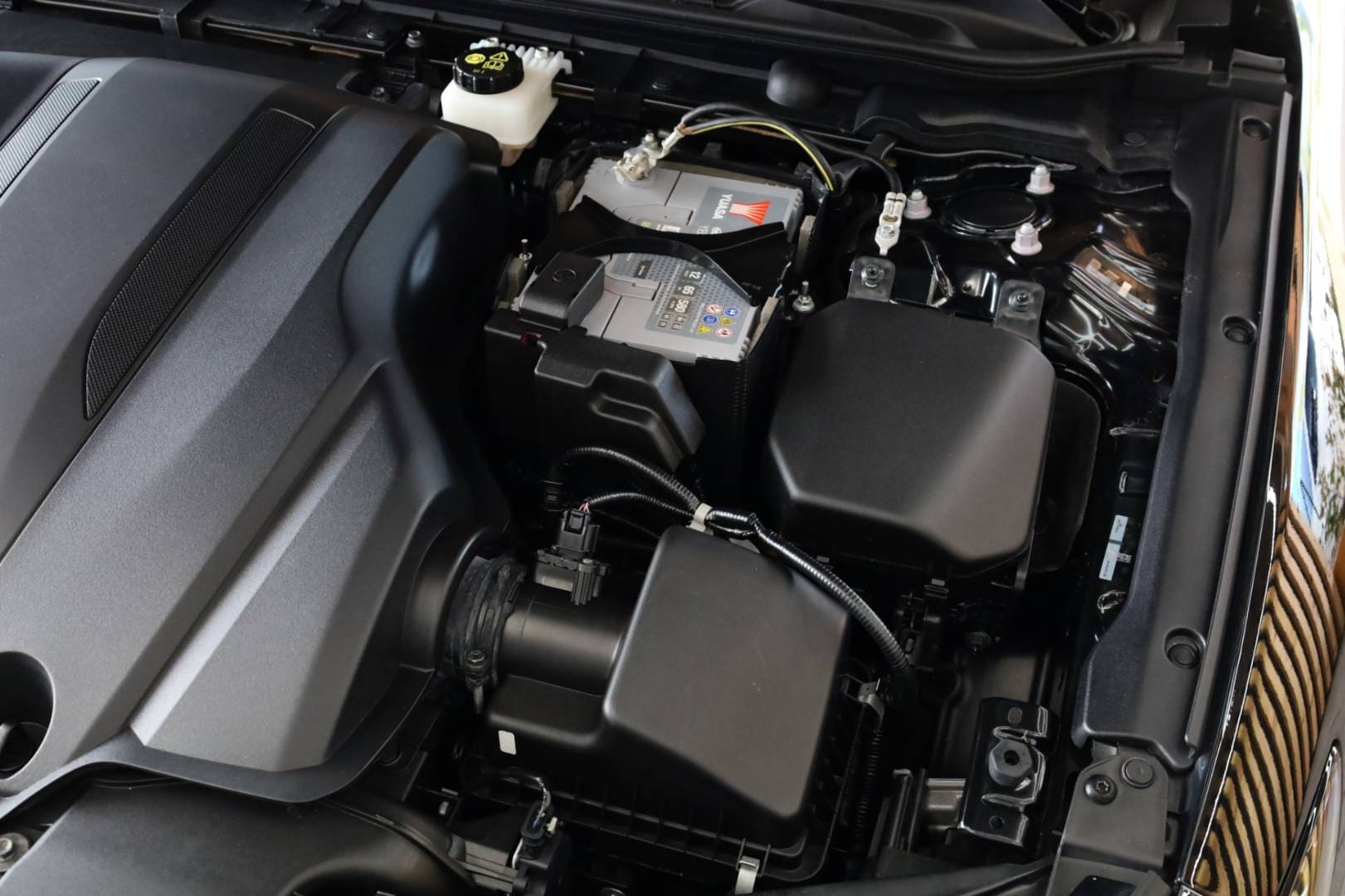 Mazda-3-20-Skyactiv-X180-GT-PlusStyleSoundSafetyLuxury-AT-AWD-56