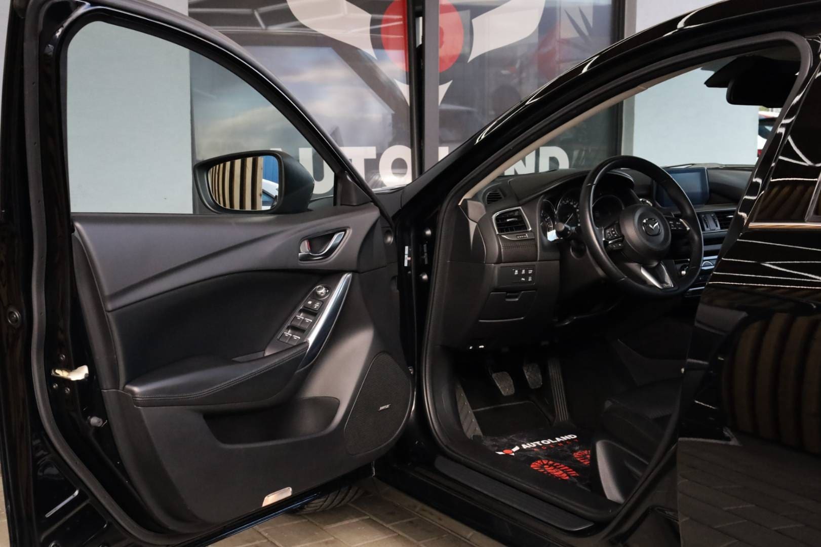 Mazda-6-20-Skyactiv-G-Revolution-10