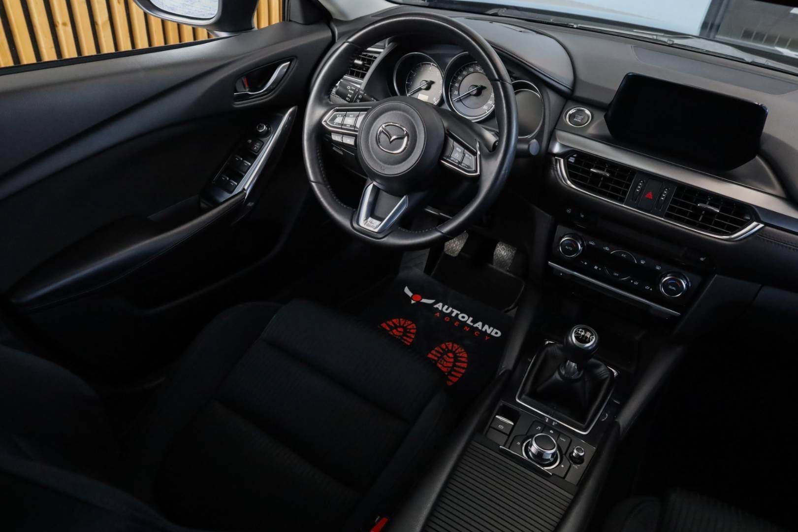Mazda-6-20-Skyactiv-G-Revolution-14