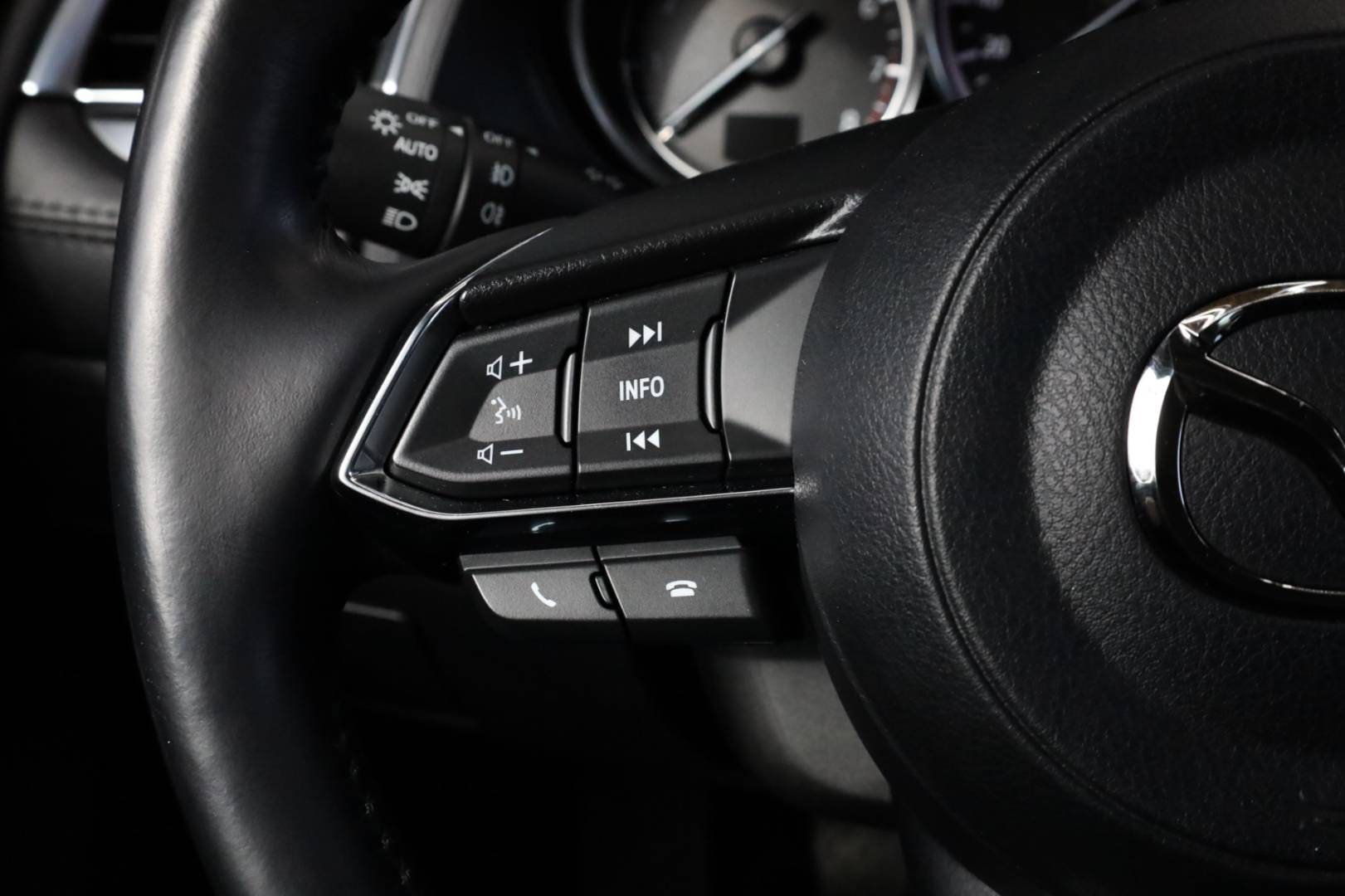Mazda-6-20-Skyactiv-G-Revolution-17