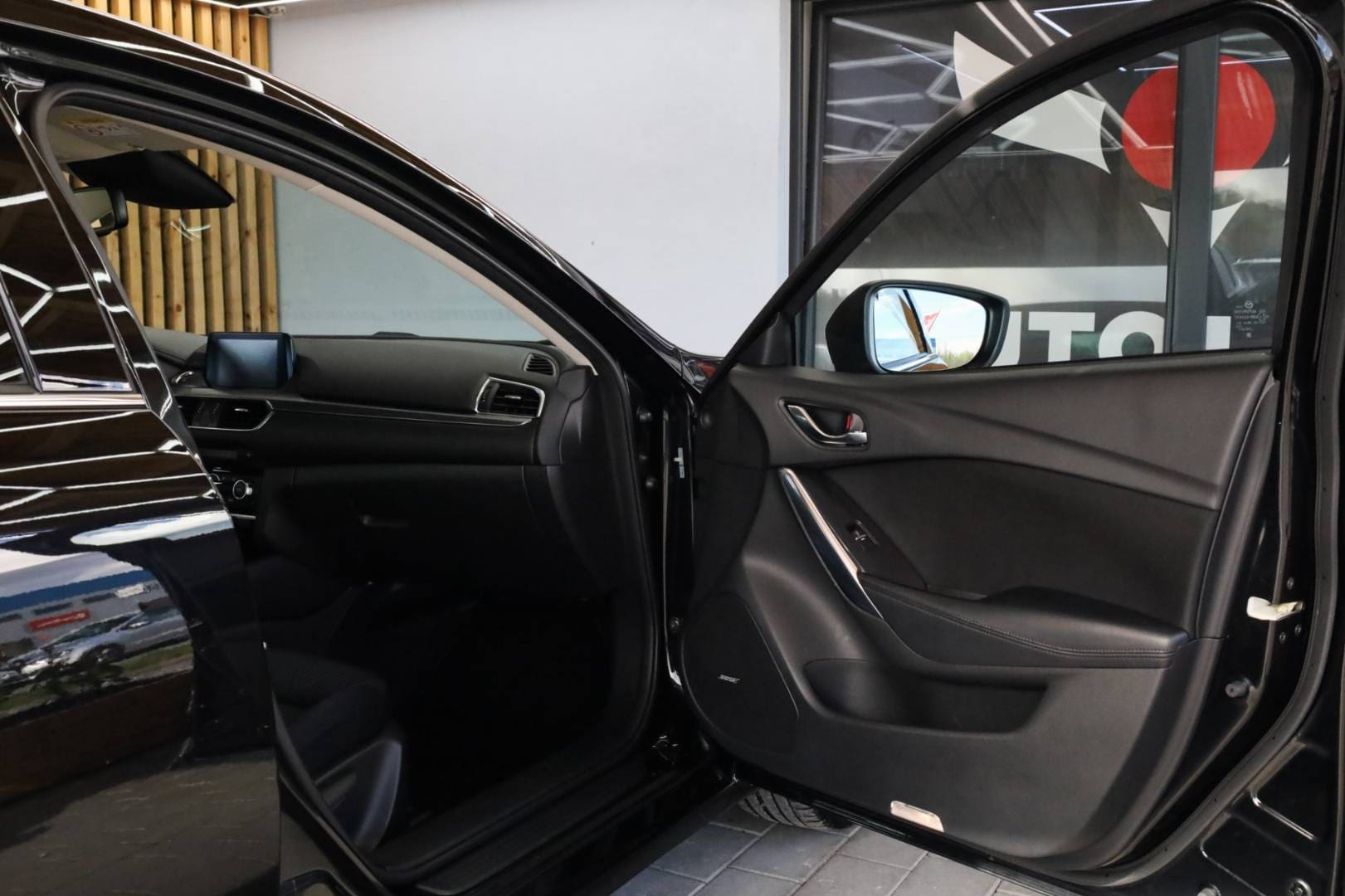 Mazda-6-20-Skyactiv-G-Revolution-43