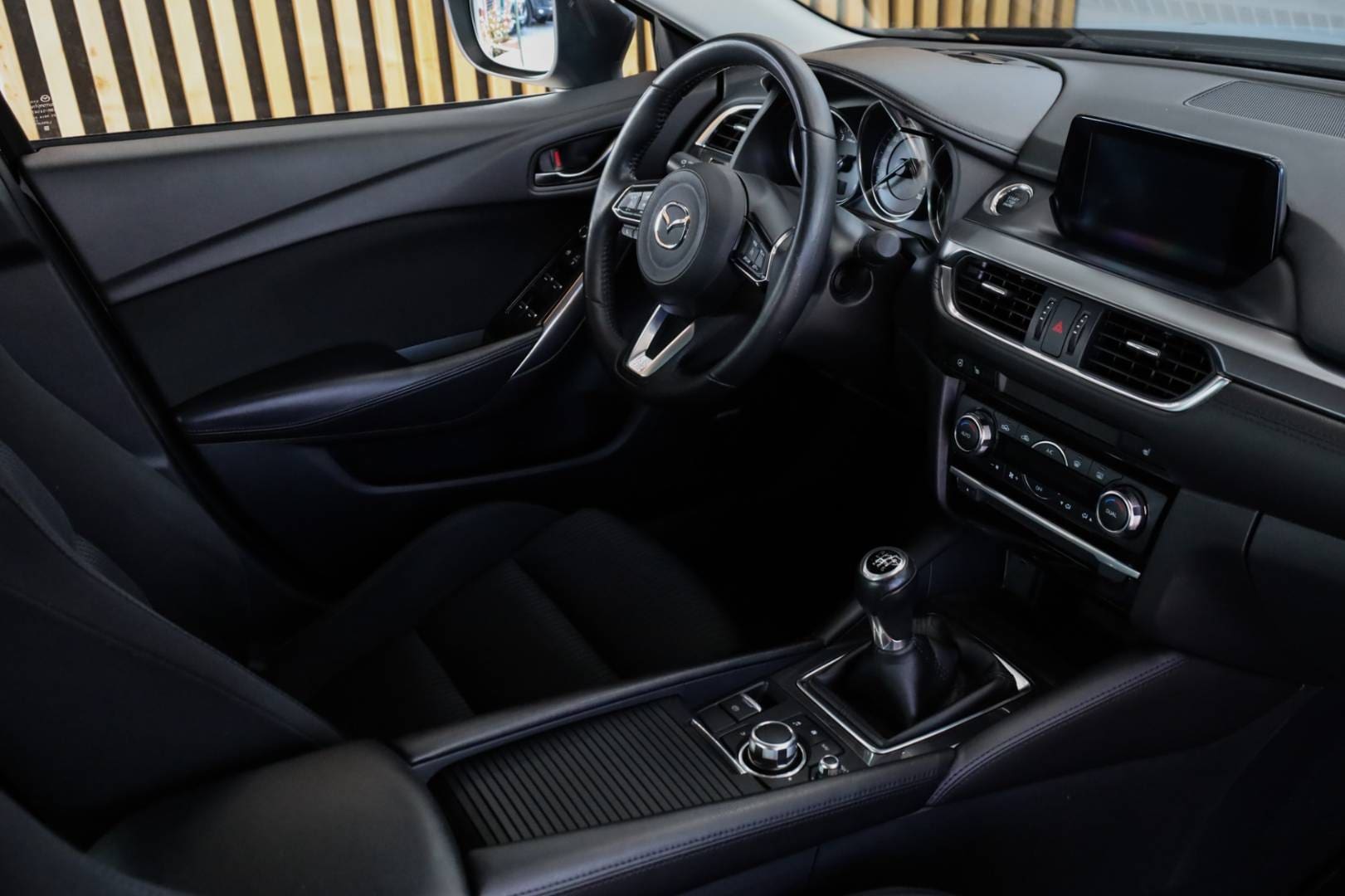 Mazda-6-20-Skyactiv-G-Revolution-44