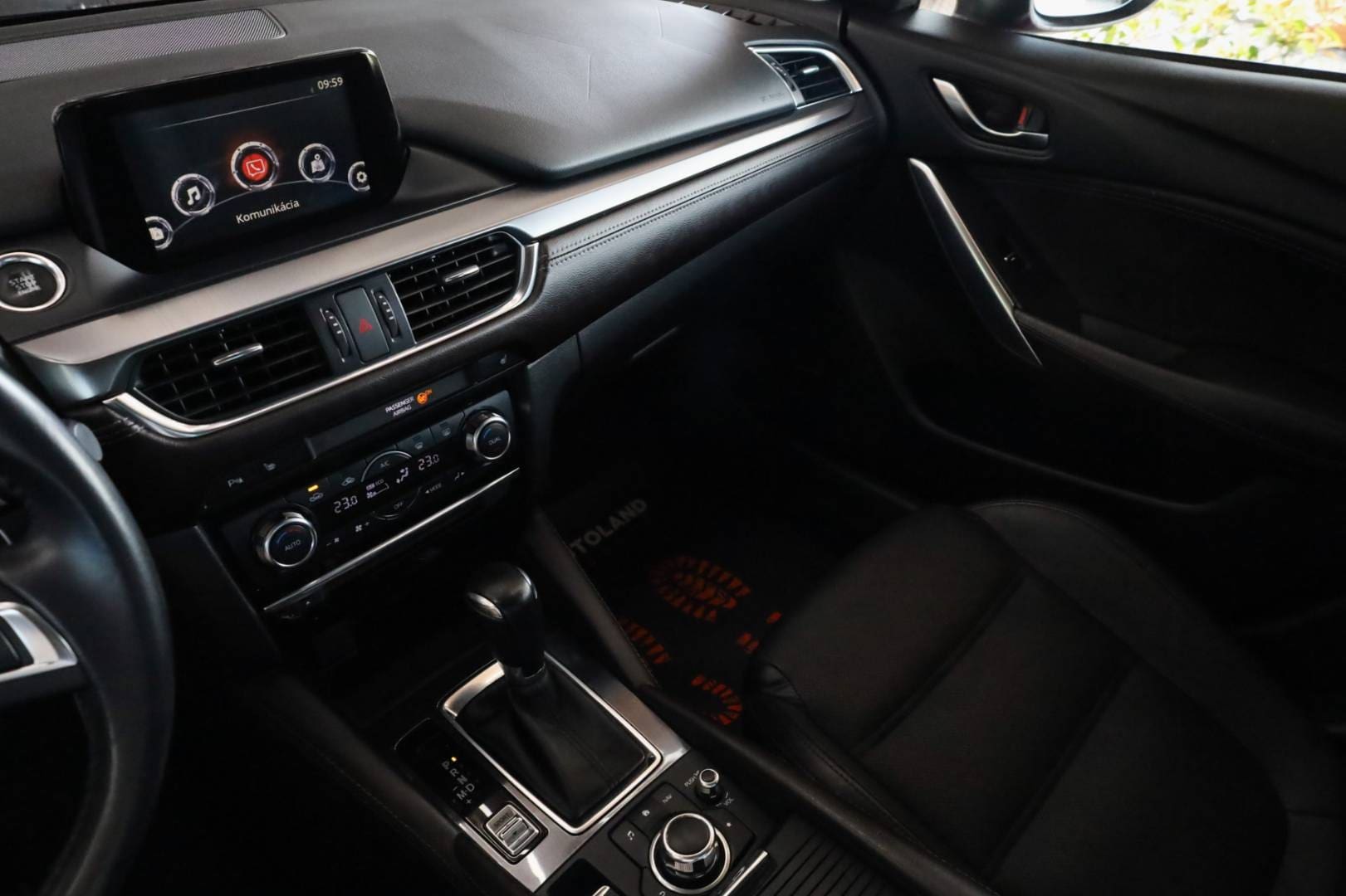 Mazda-6-25-Skyactiv-G-Revolution-TOP-AT-23