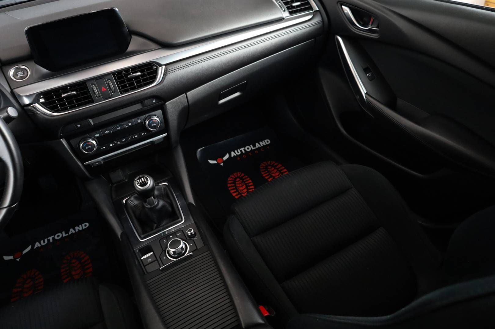 Mazda-6-Combi-Wagon-20-Skyactiv-G-Attraction-13