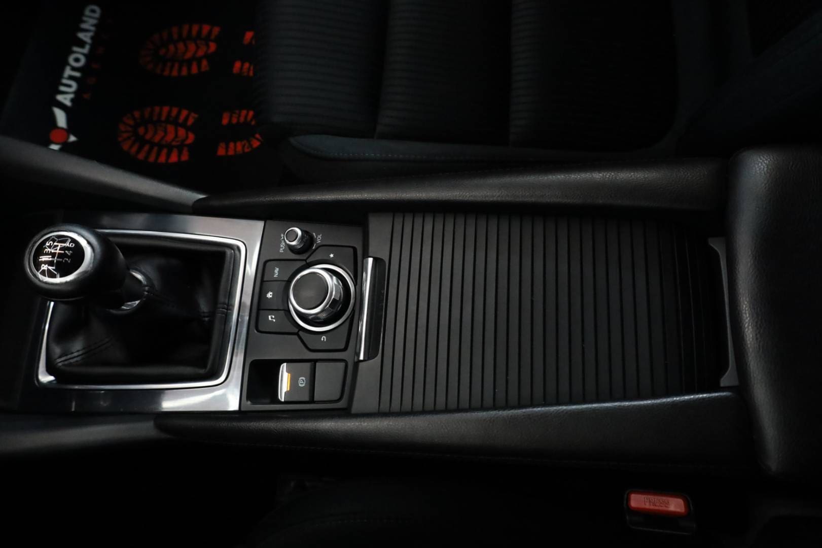 Mazda-6-Combi-Wagon-20-Skyactiv-G-Attraction-33