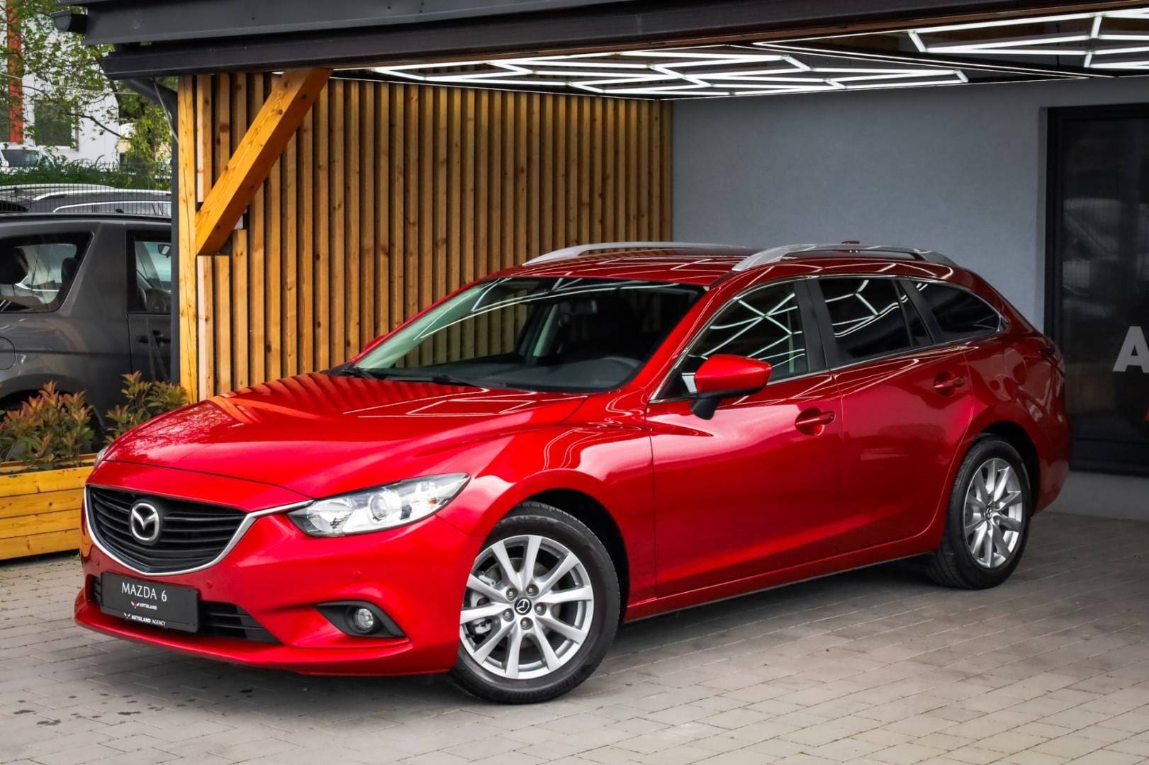 Mazda-6-Combi-Wagon-20-Skyactiv-G165-Attraction-1