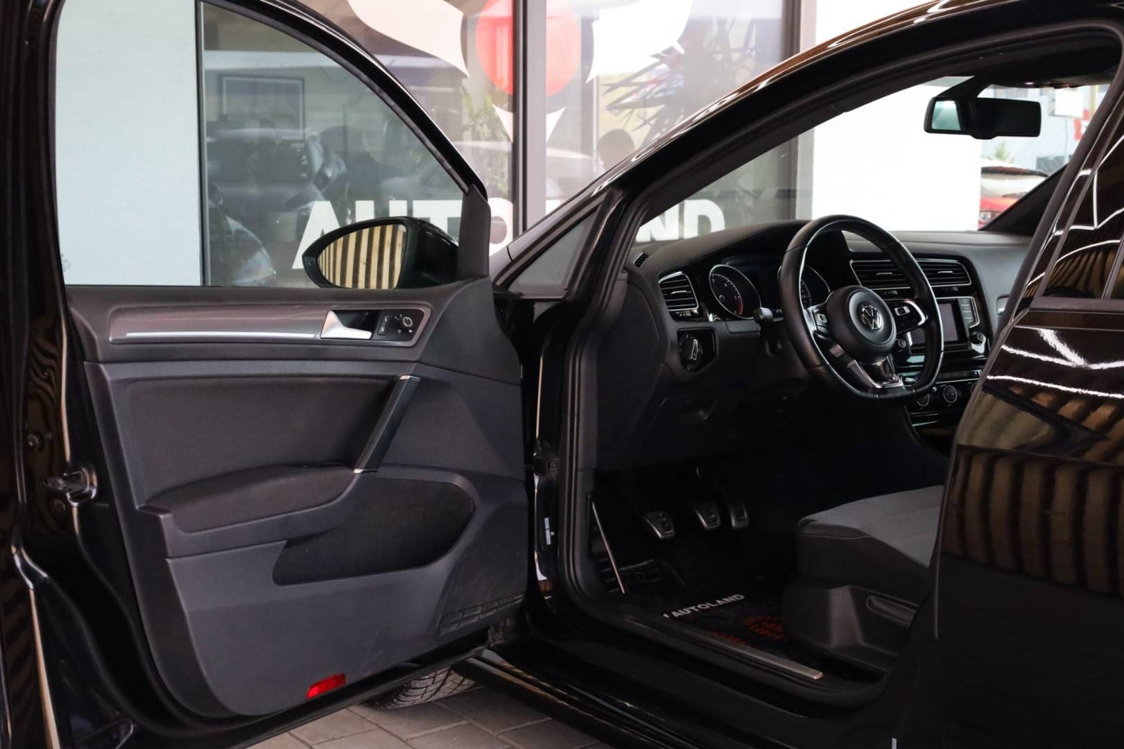 Volkswagen-Golf-Variant-20-TDI-BMT-R-Line-Comfortline-4MOTION-10