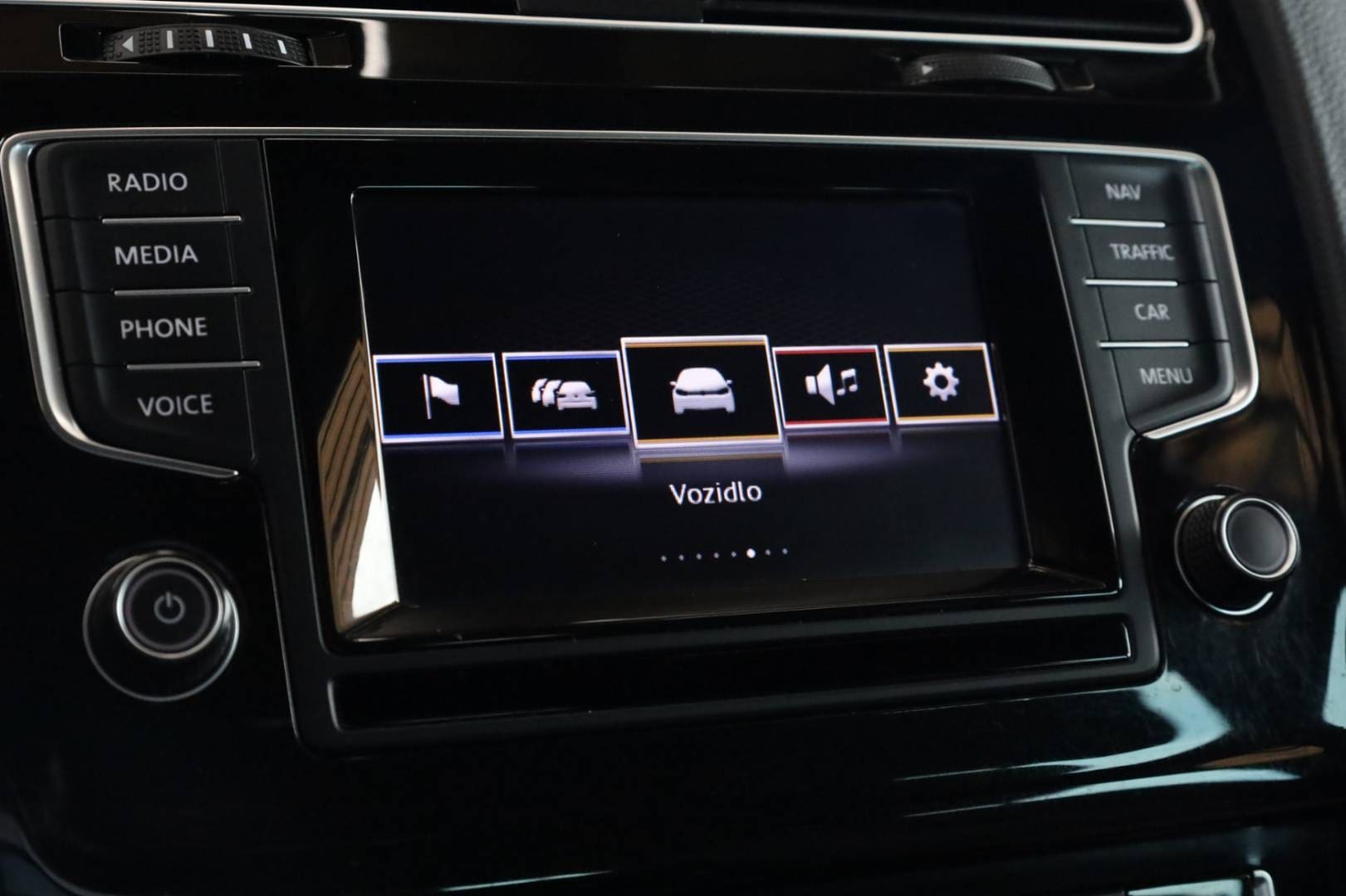 Volkswagen-Golf-Variant-20-TDI-BMT-R-Line-Comfortline-4MOTION-23