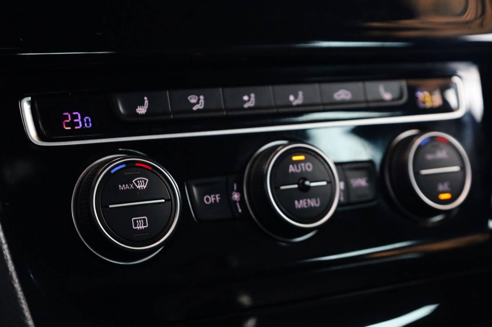 Volkswagen-Golf-Variant-20-TDI-BMT-R-Line-Comfortline-4MOTION-27