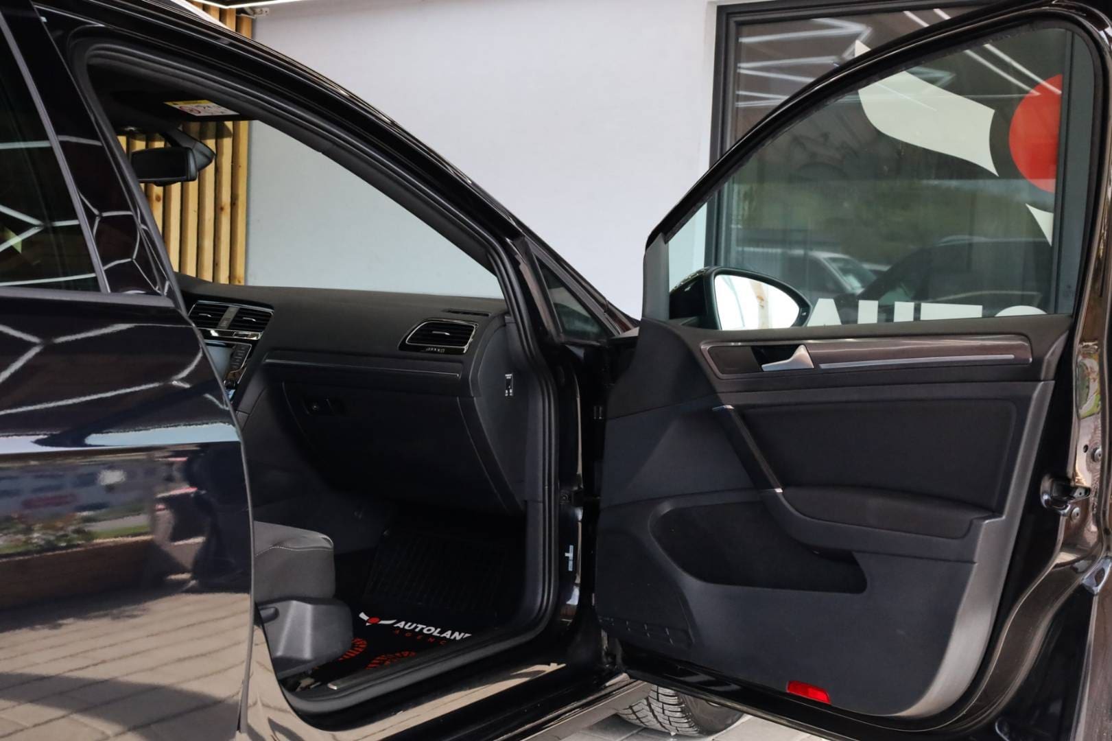 Volkswagen-Golf-Variant-20-TDI-BMT-R-Line-Comfortline-4MOTION-43