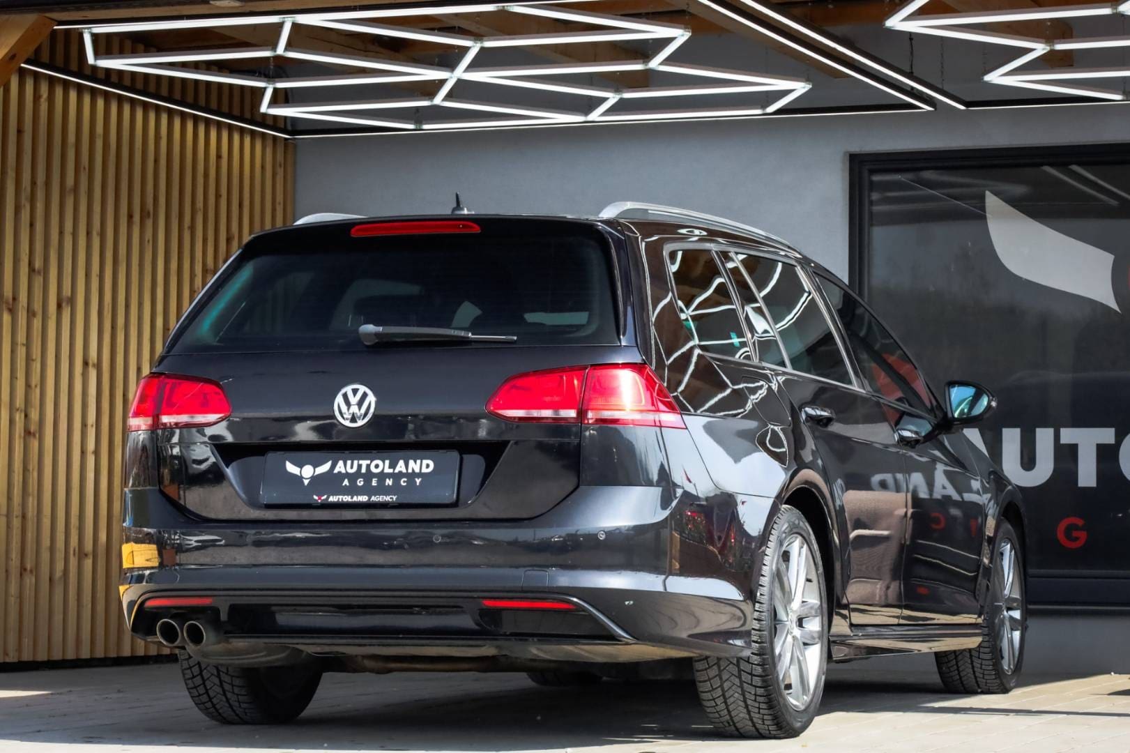 Volkswagen-Golf-Variant-20-TDI-BMT-R-Line-Comfortline-4MOTION-5