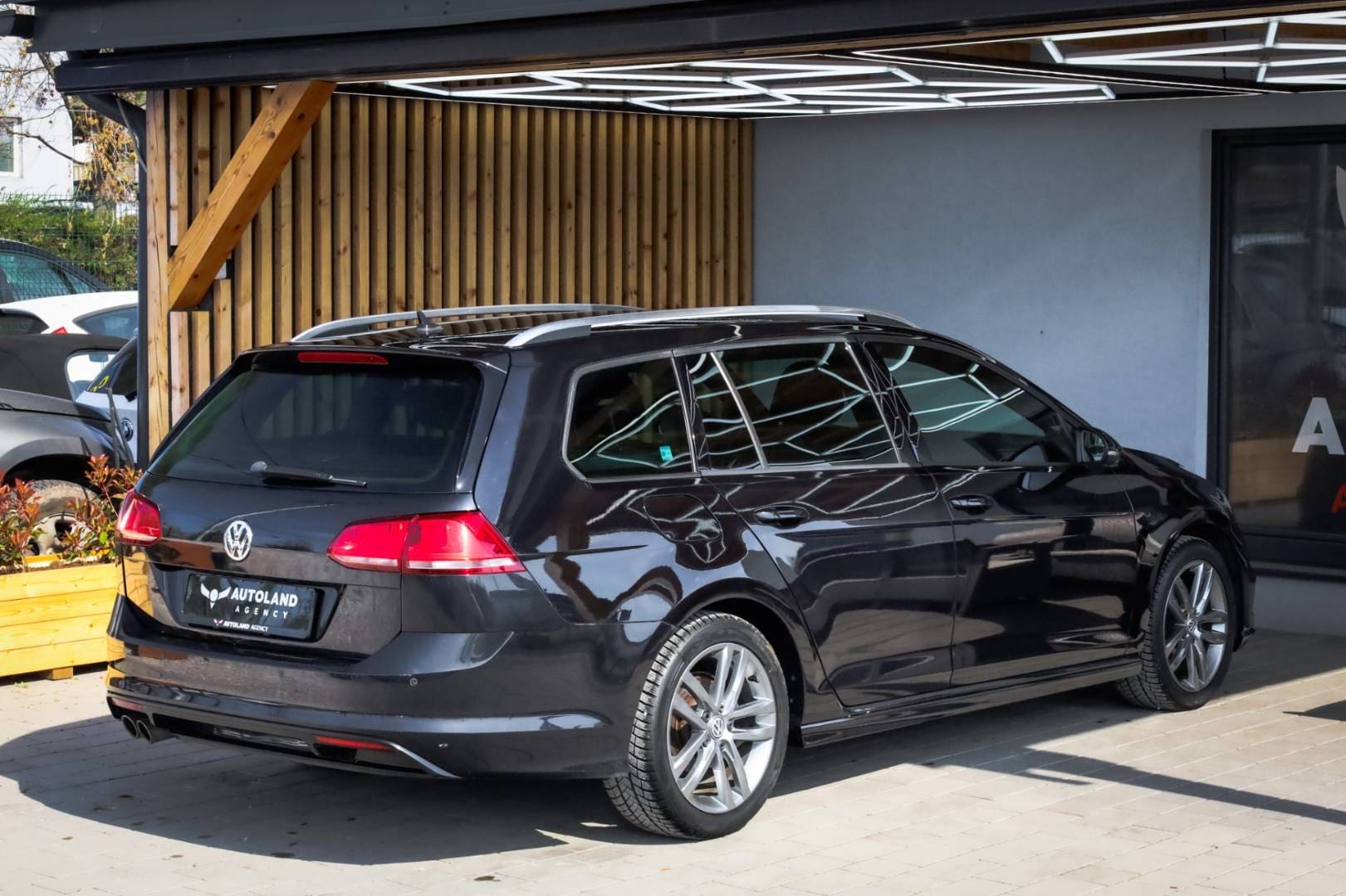 Volkswagen-Golf-Variant-20-TDI-BMT-R-Line-Comfortline-4MOTION-6