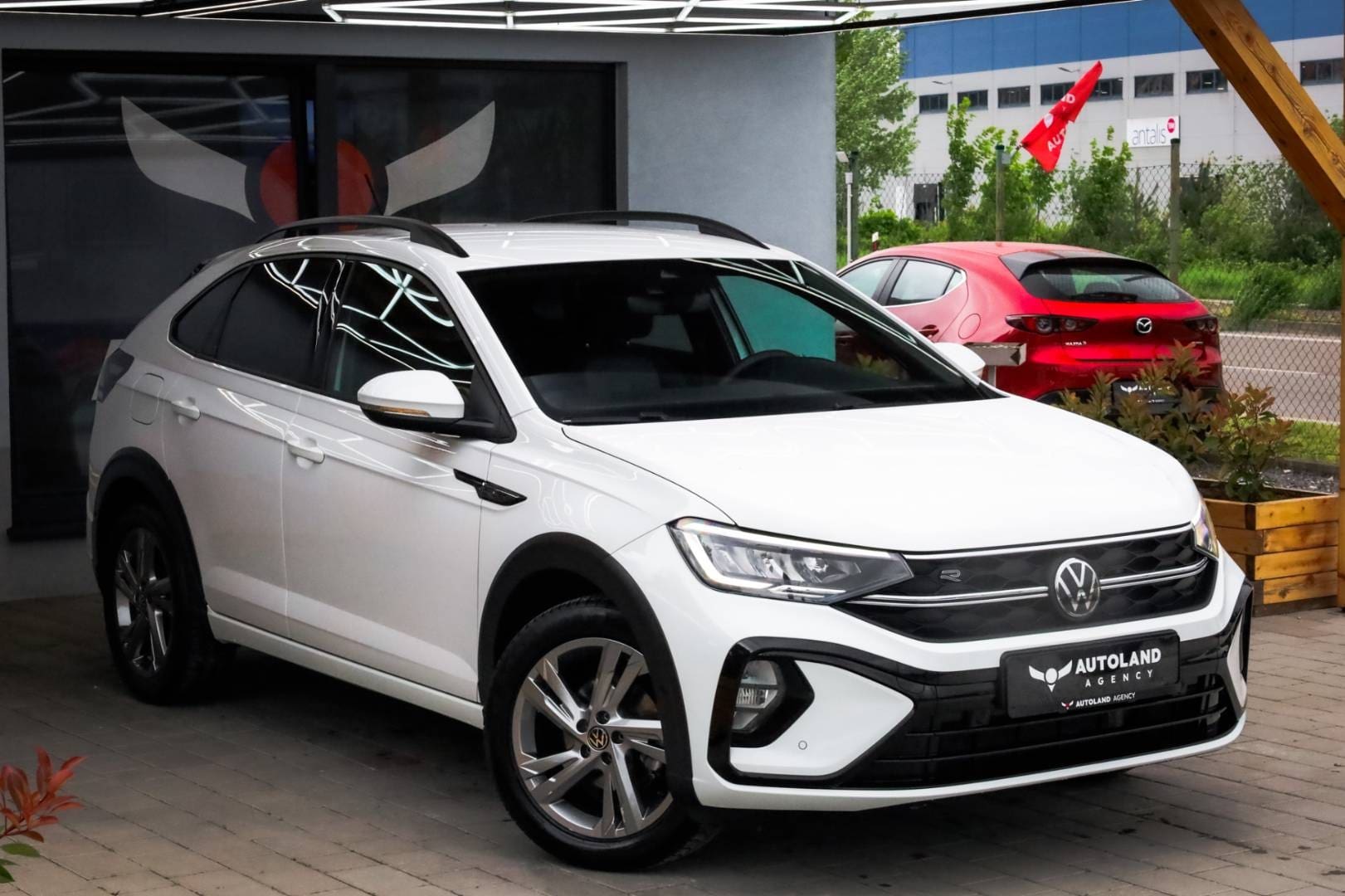Volkswagen-Taigo-10-TSI-R-Line-DSG-4
