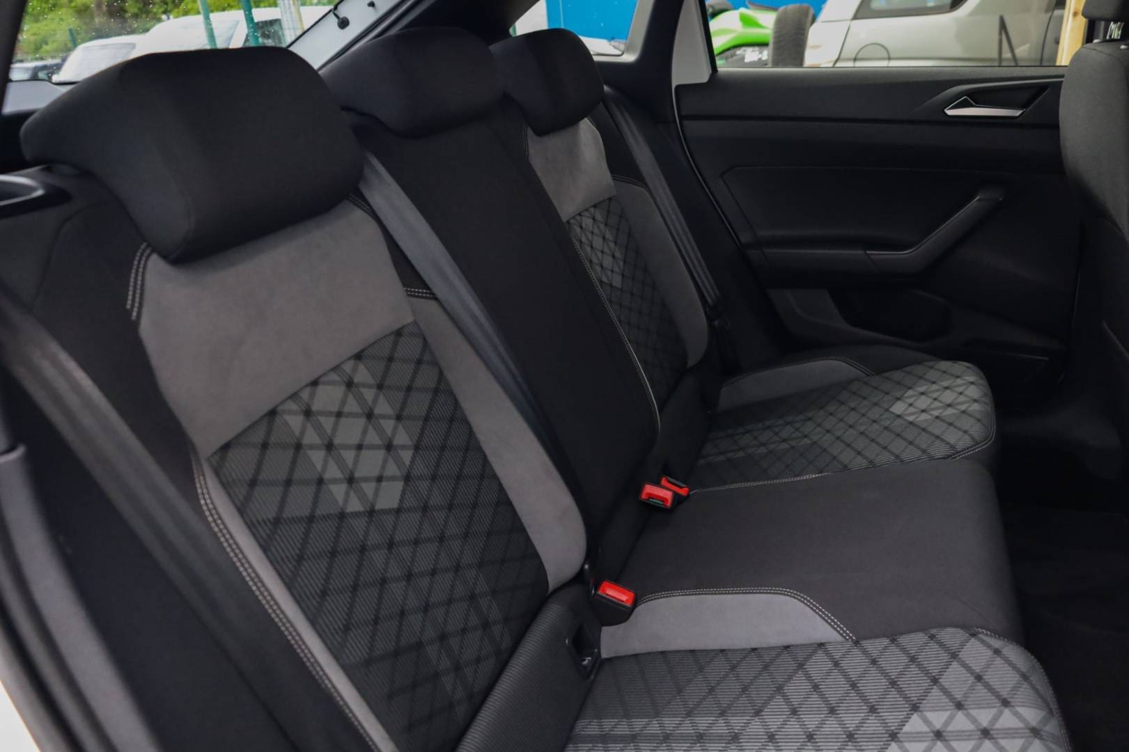 Volkswagen-Taigo-10-TSI-R-Line-DSG-51
