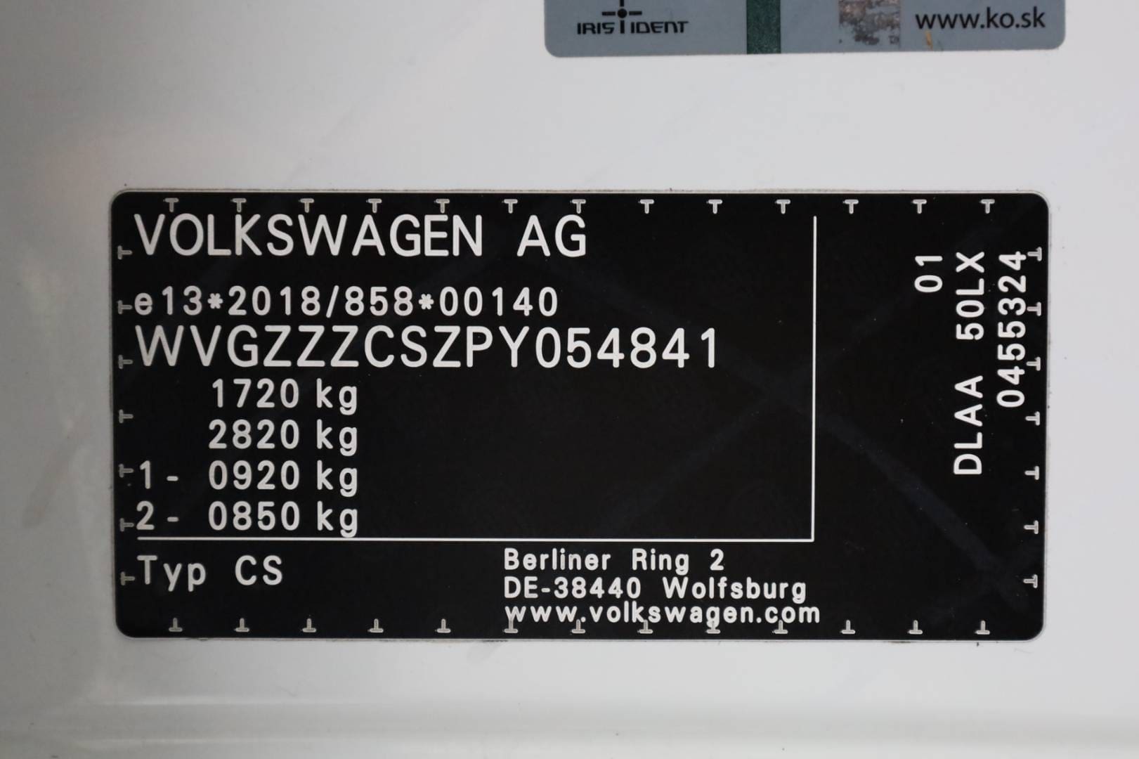 Volkswagen-Taigo-10-TSI-R-Line-DSG-63