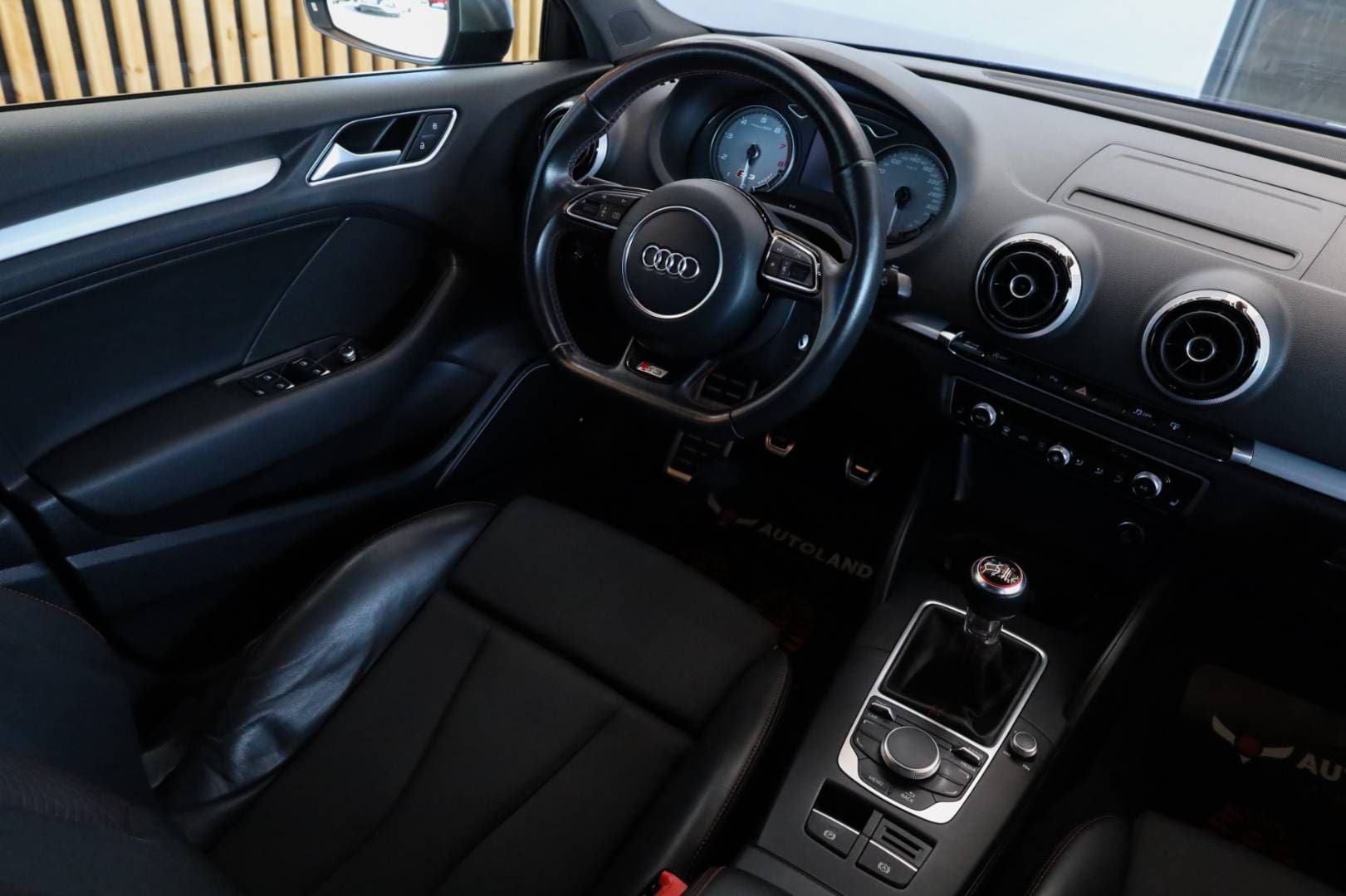 Audi-A3-S3-20-TFSI-quattro-15