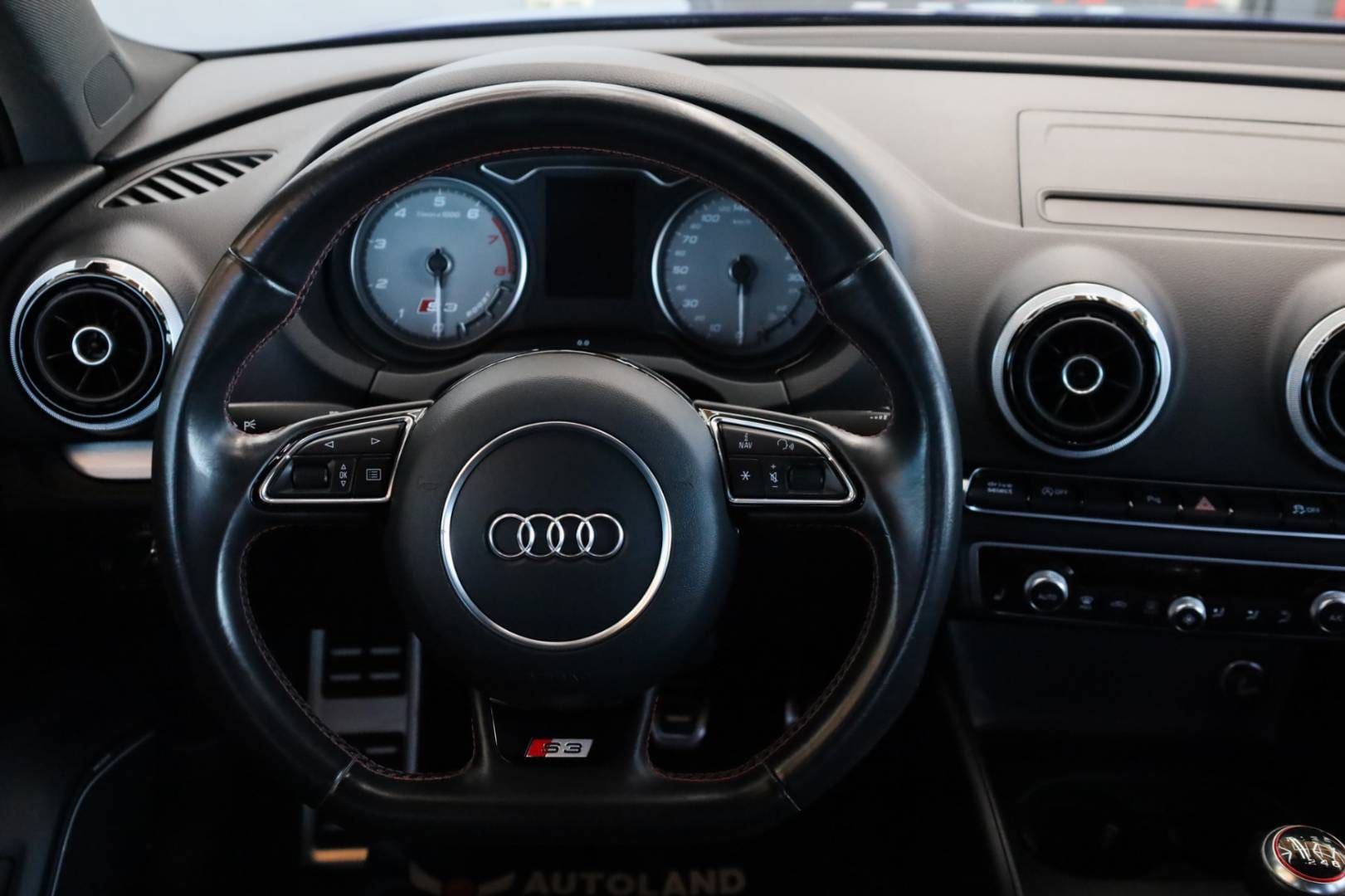 Audi-A3-S3-20-TFSI-quattro-18