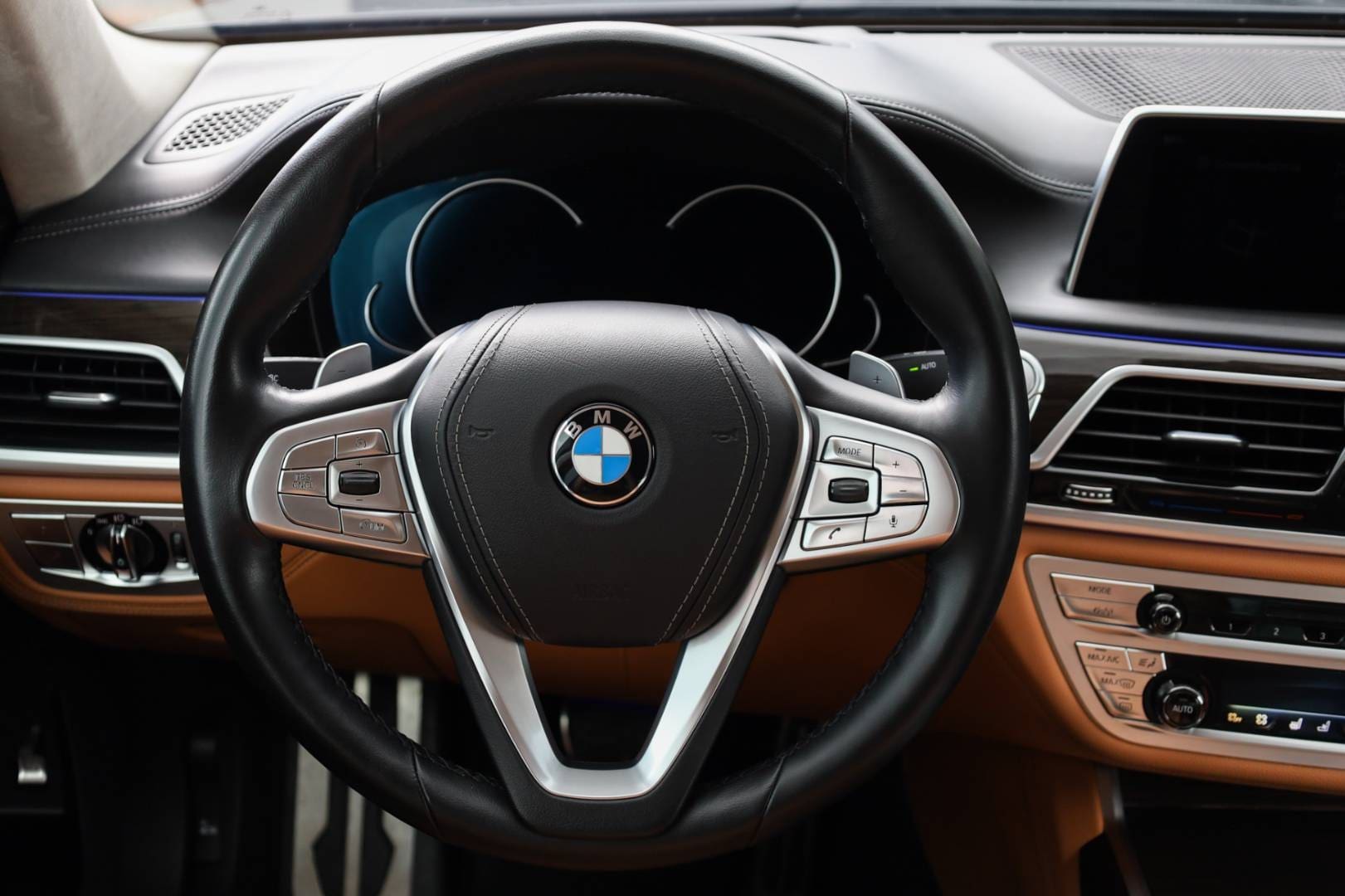 BMW-Rad-7-750Li-M-packet-xDrive-AT-760Li-V12-Optic-19