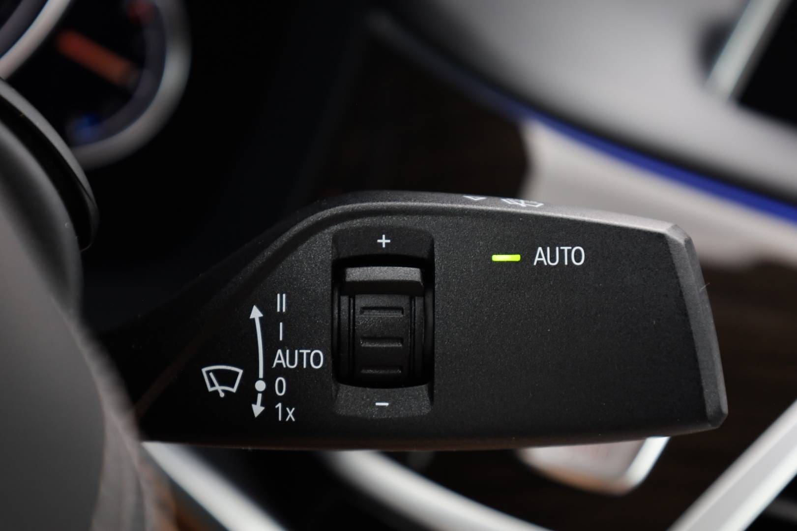 BMW-Rad-7-750Li-M-packet-xDrive-AT-760Li-V12-Optic-24