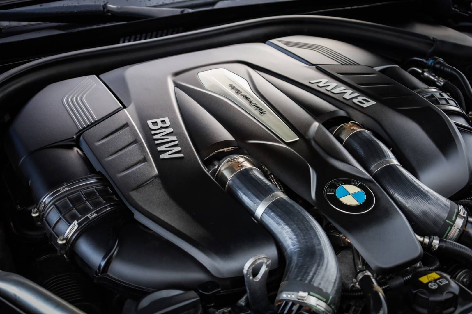 BMW-Rad-7-750Li-M-packet-xDrive-AT-760Li-V12-Optic-69