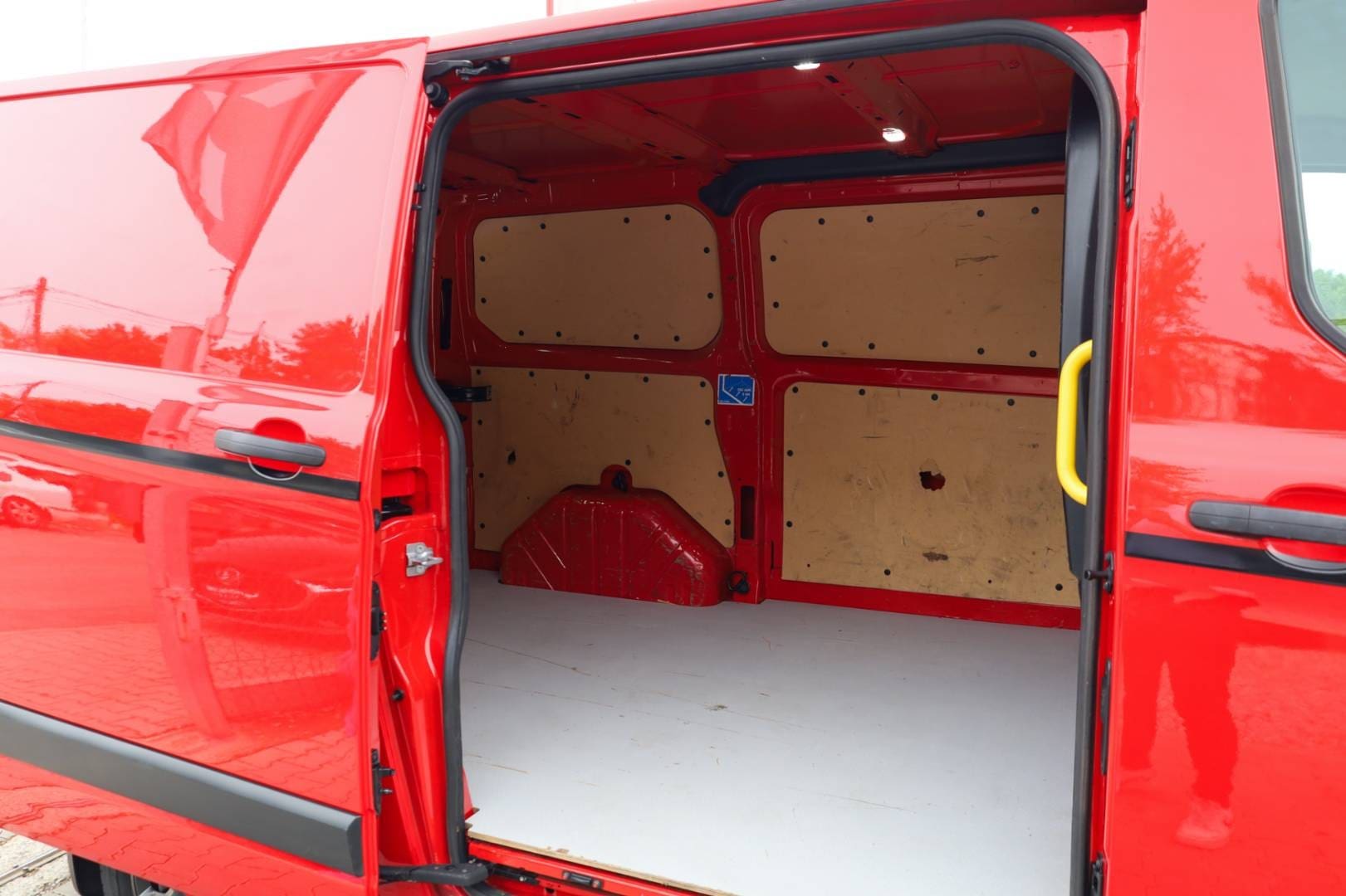 Ford-Transit-Custom-20-TDCi-Fleet-L1-260S-30