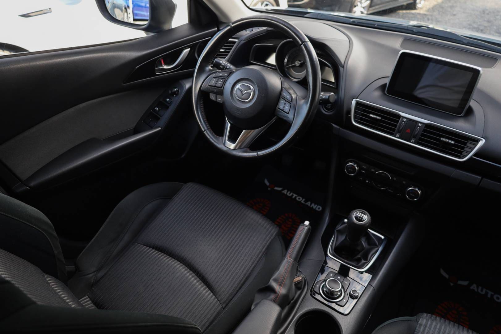 Mazda-3-20-Skyactiv-G120-Challenge-14