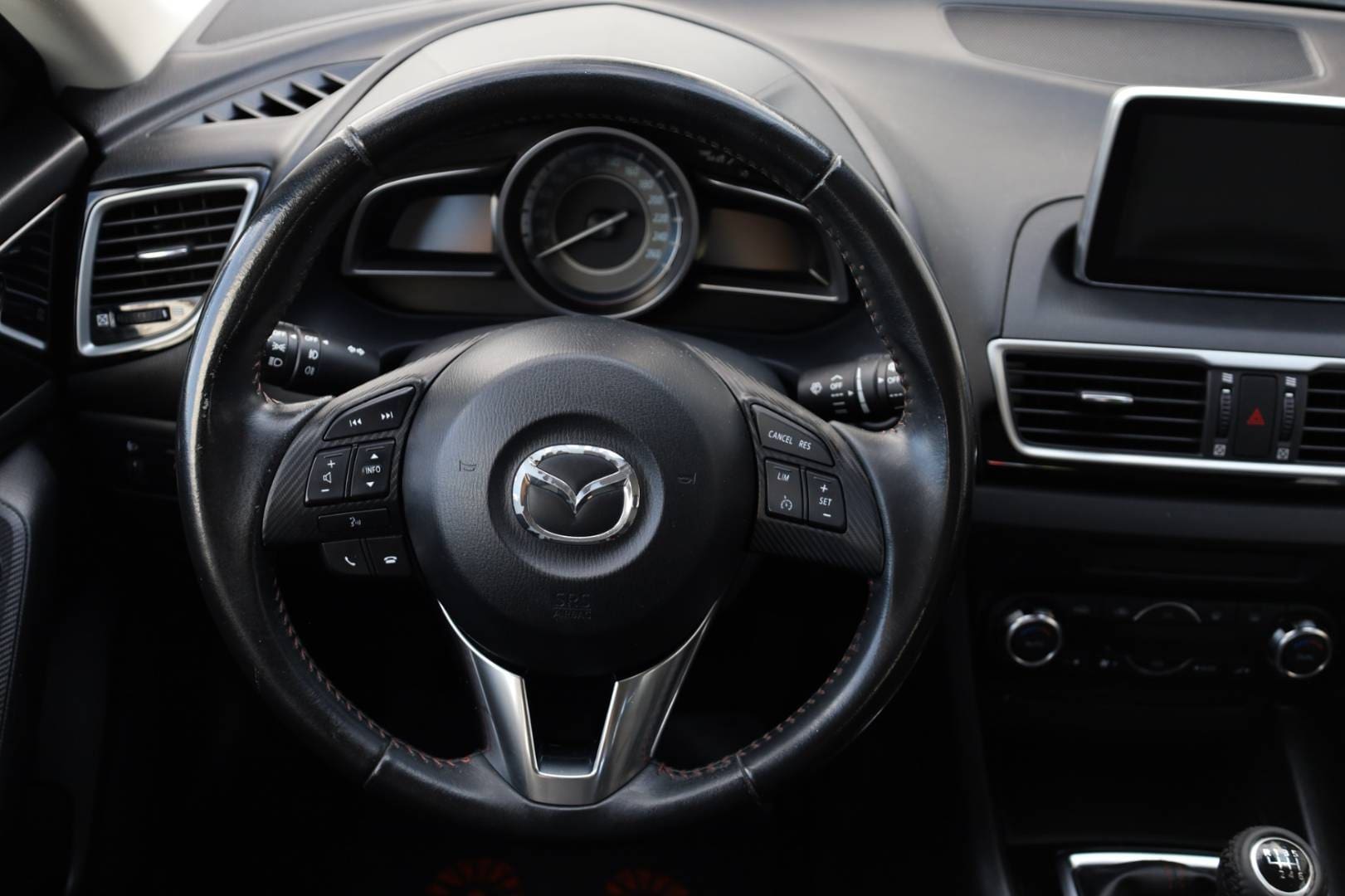 Mazda-3-20-Skyactiv-G120-Challenge-16