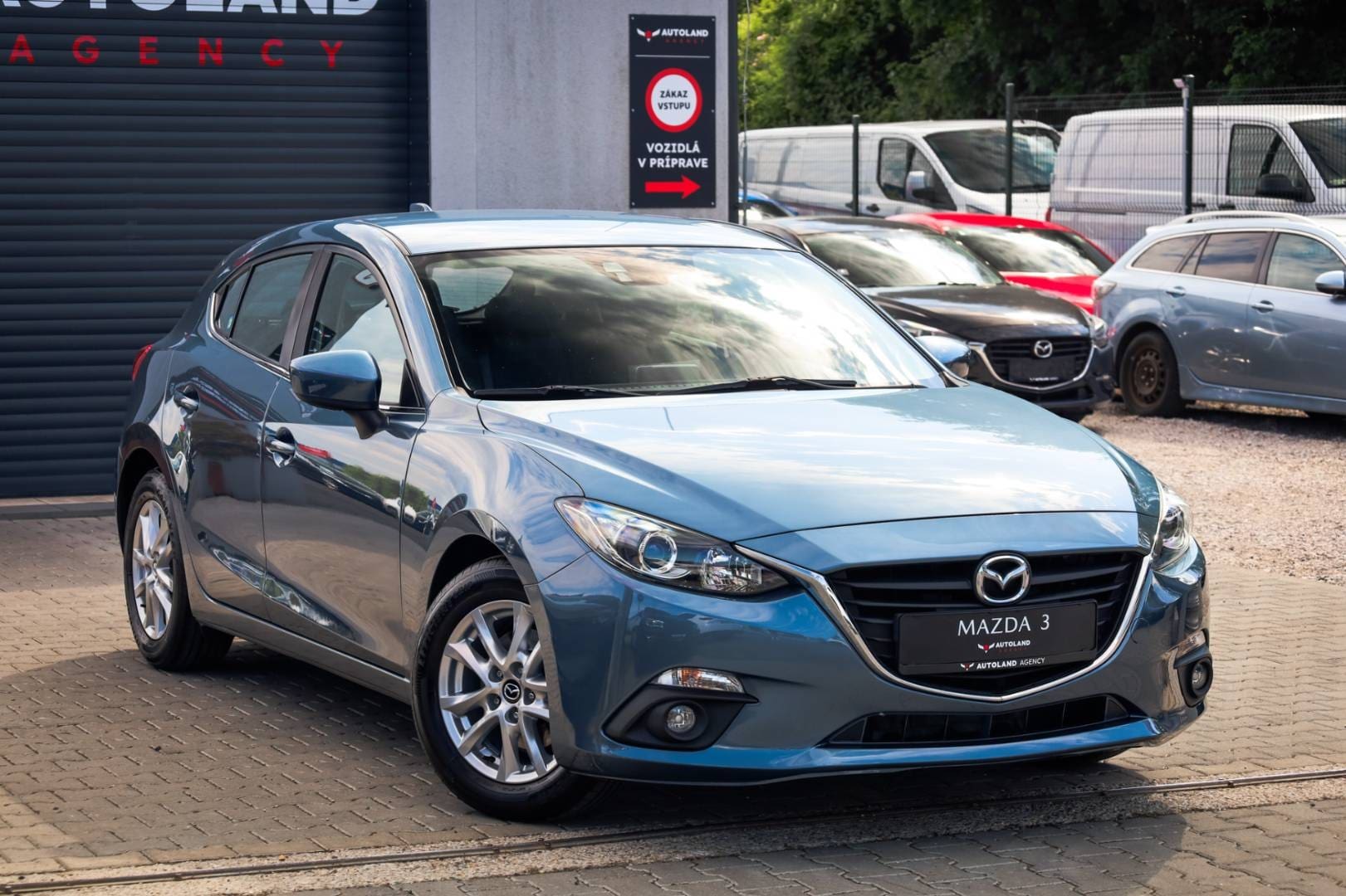 Mazda-3-20-Skyactiv-G120-Challenge-4