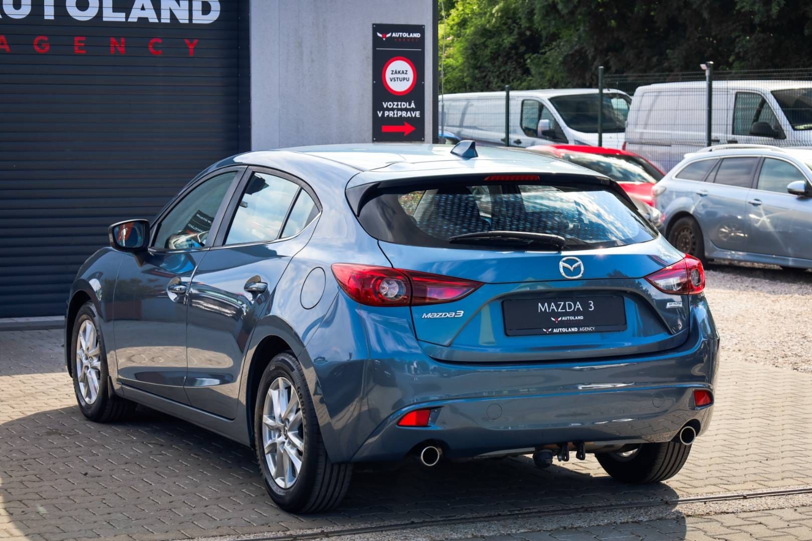 Mazda-3-20-Skyactiv-G120-Challenge-9