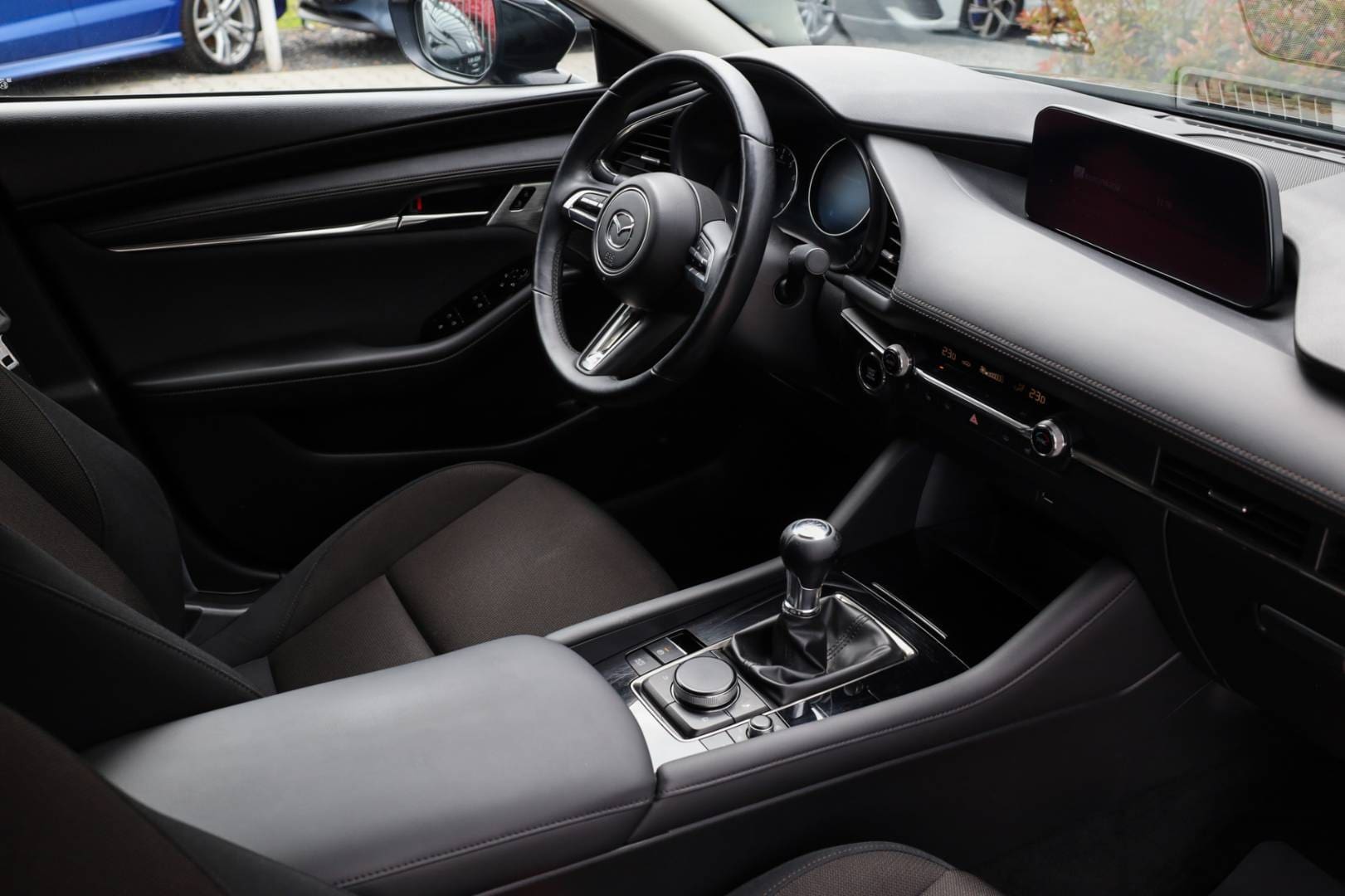 Mazda-3-20-Skyactiv-G122-PlusStyleSoundSafety-46
