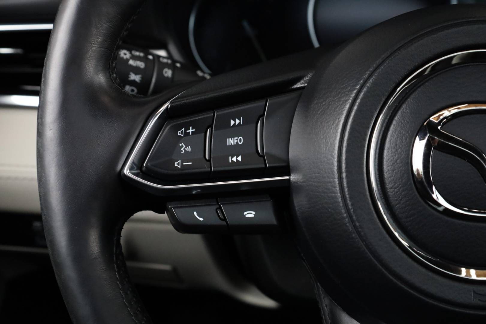 Mazda-6-20-Skyactiv-G165-Limited-Edition-100-years-Anniversary-AT-18