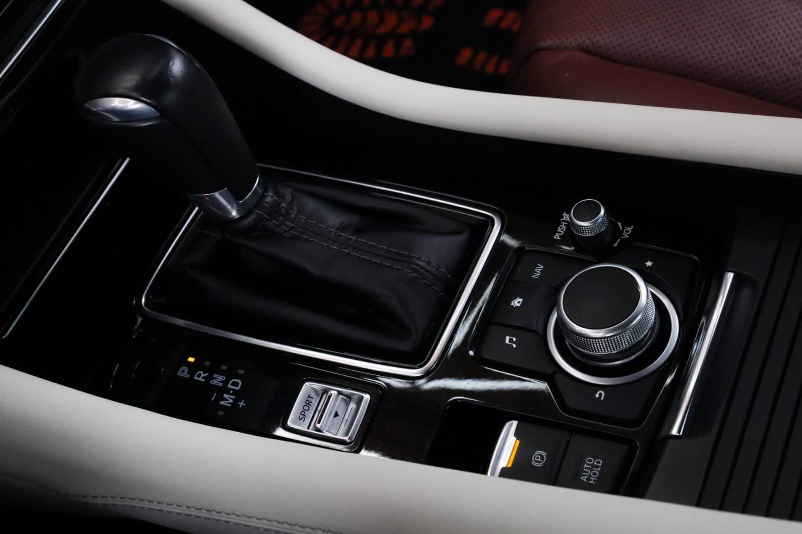 Mazda-6-20-Skyactiv-G165-Limited-Edition-100-years-Anniversary-AT-35