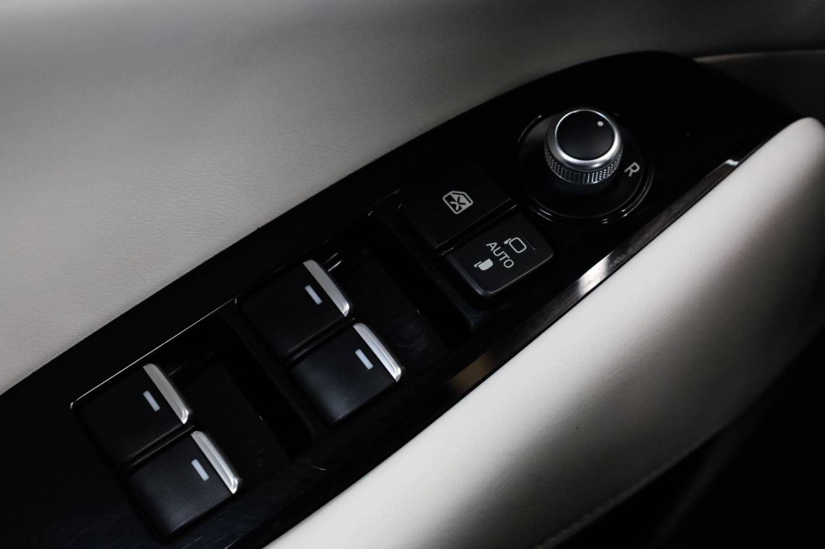 Mazda-6-20-Skyactiv-G165-Limited-Edition-100-years-Anniversary-AT-38
